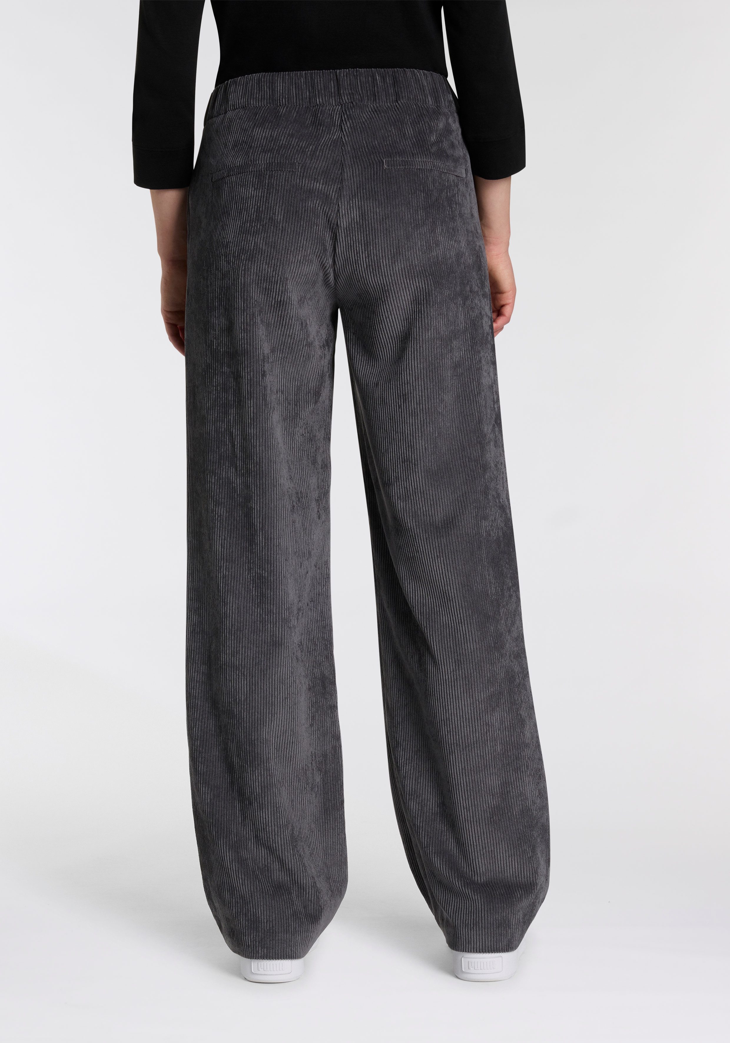 MAC Cordhose CHIARA mit weitem Bein