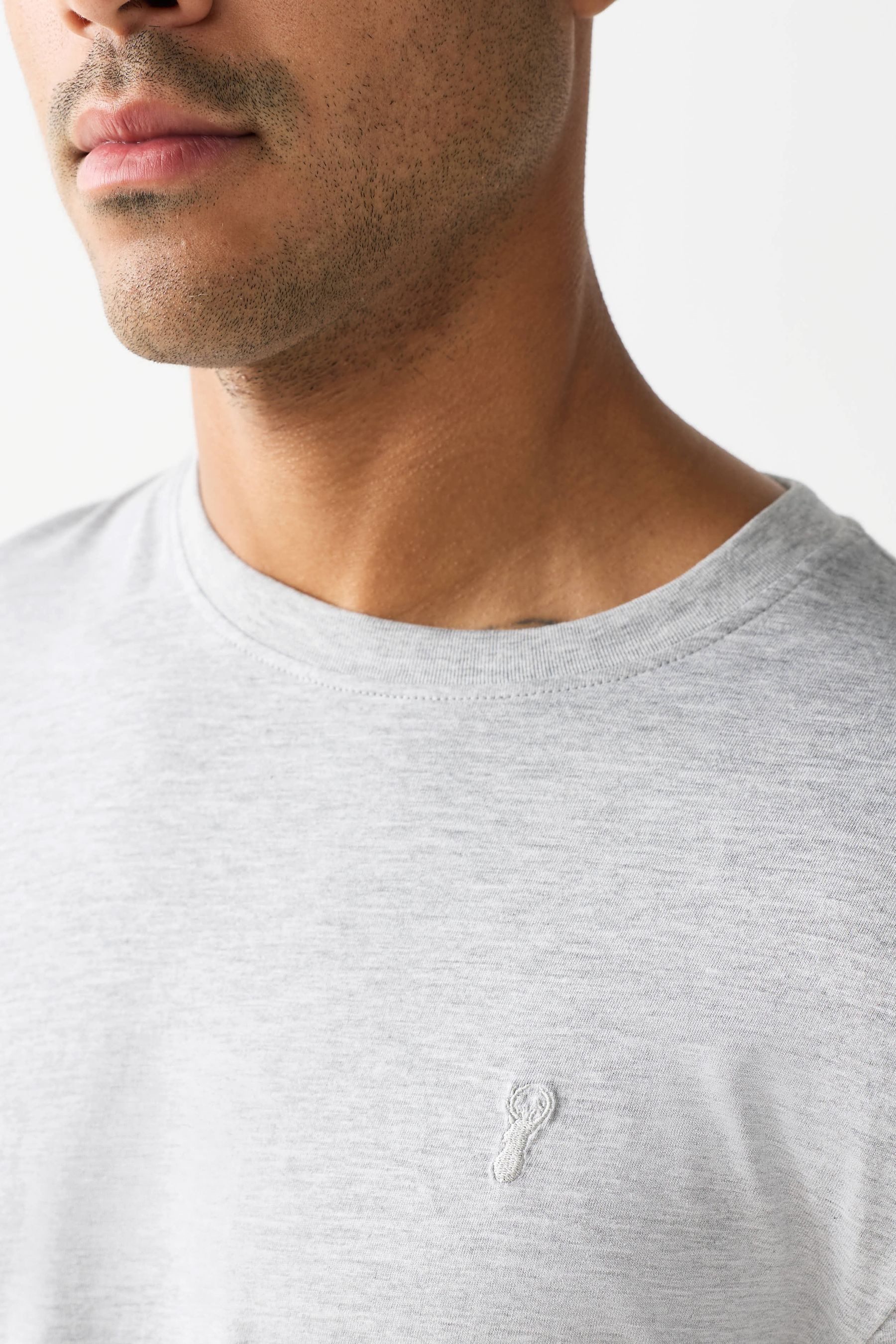 Next T-Shirt T-Shirt mit Hirschmotiv im Regular-Fit (1-tlg)