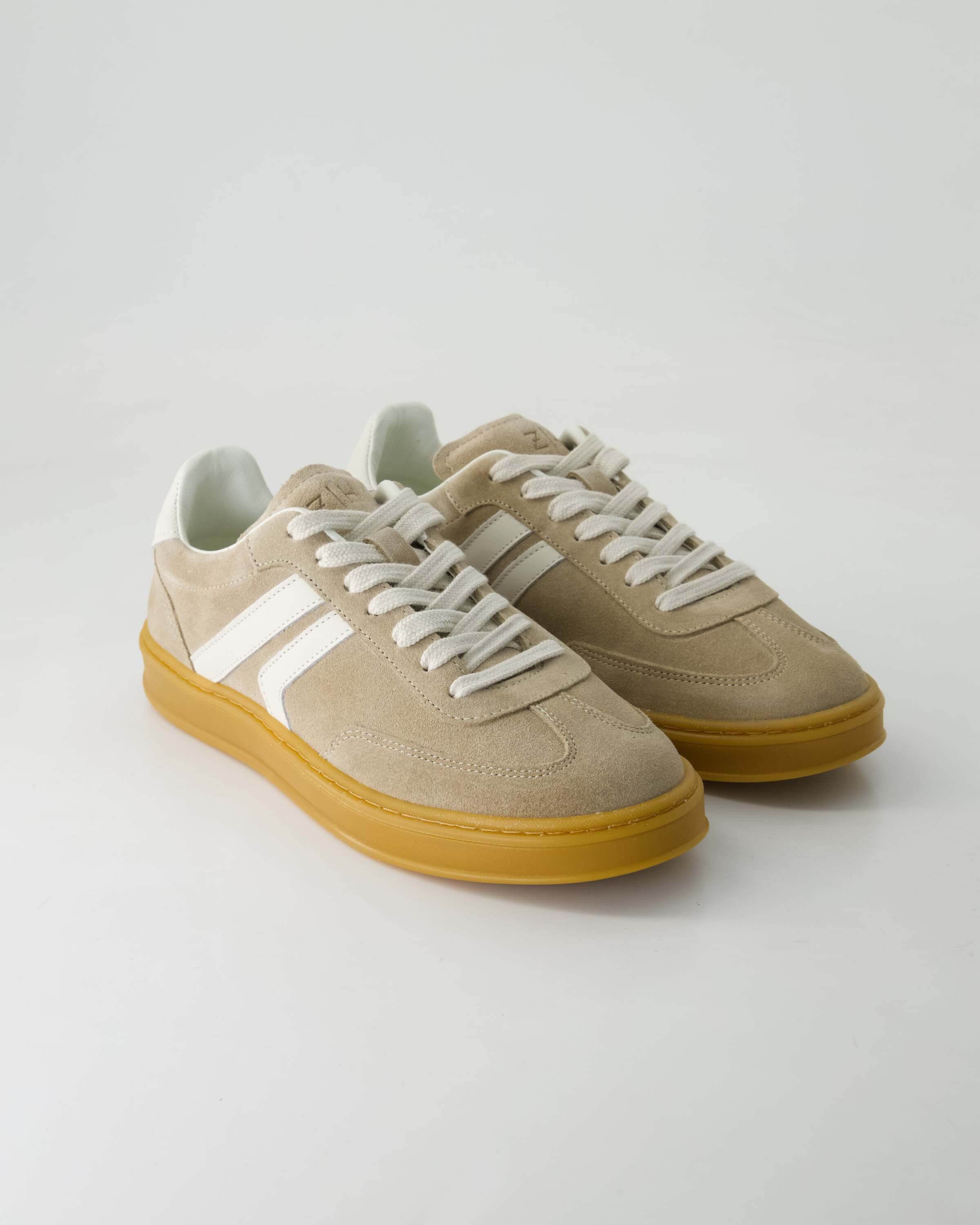 8878-11-503 Sneaker
