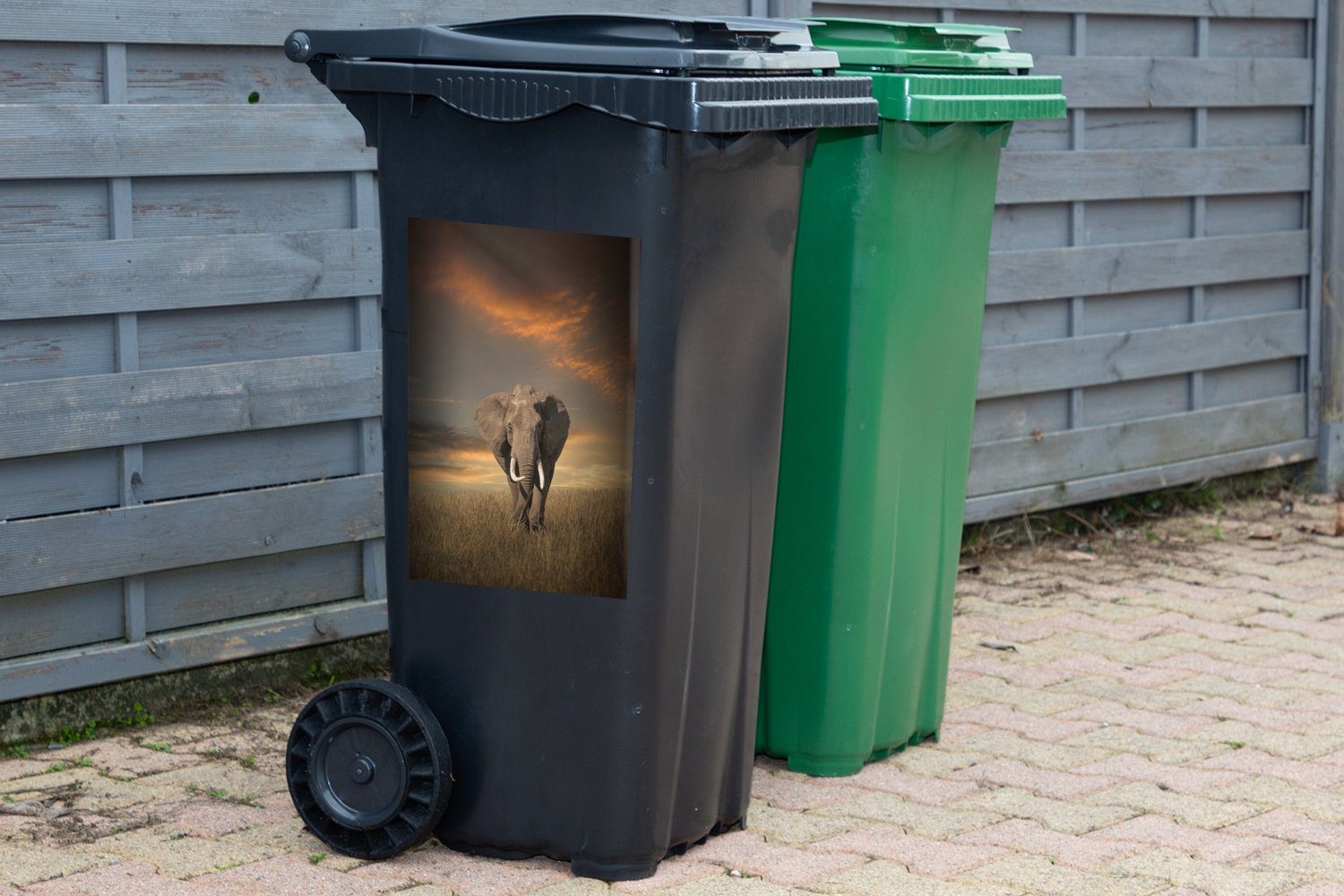 Wandsticker Elefant - Natur Mülltonne, St), MuchoWow (1 Sticker, - Abfalbehälter Container, - Gras Tiere Mülleimer-aufkleber,