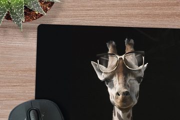 MuchoWow Gaming Mauspad Giraffe - Schutzbrille - Schwarz (1-St), Mousepad mit Rutschfester Unterseite, Gaming, 40x40 cm, XXL, Großes