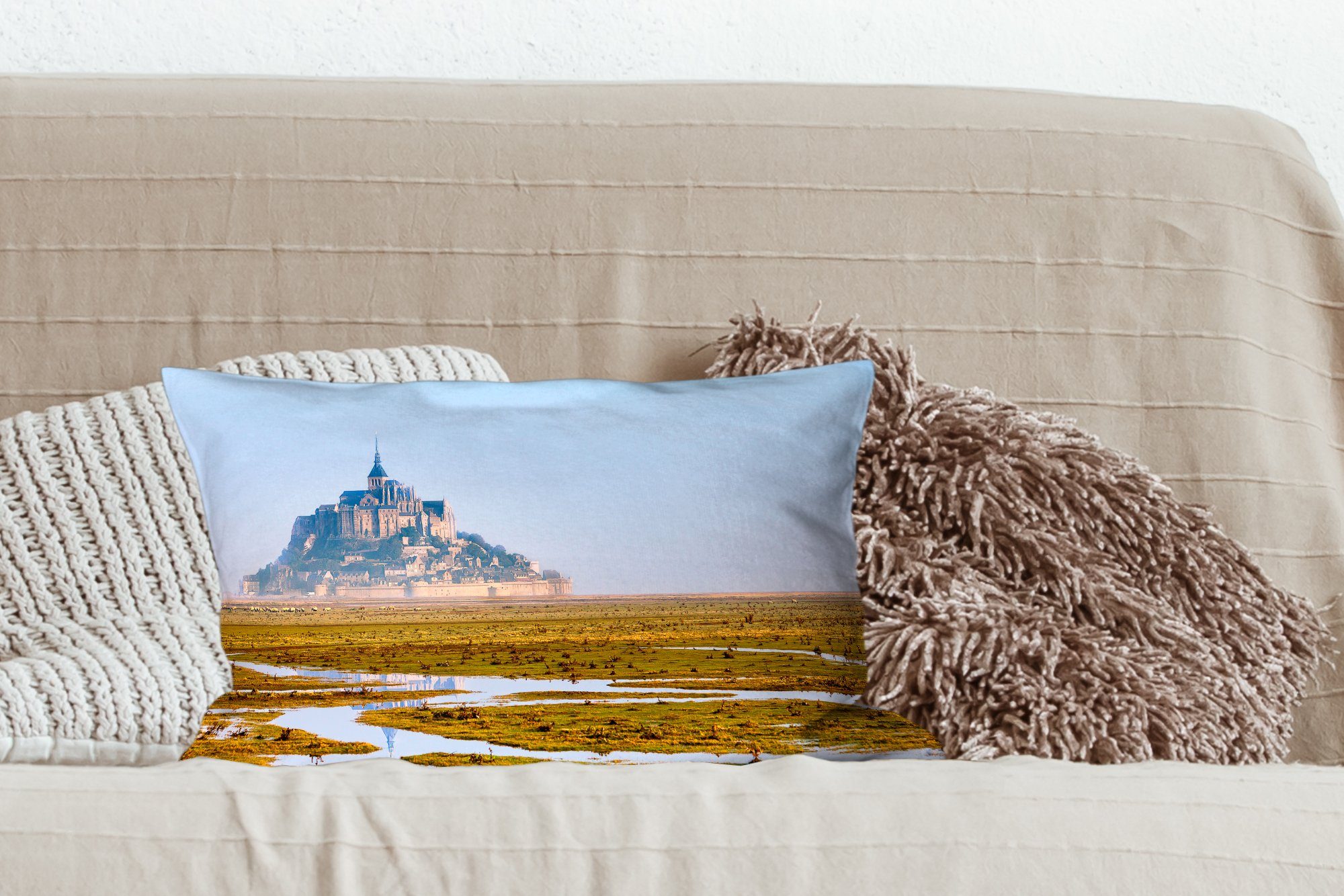 Schlafzimmer Frankreich - Dekokissen mit Nebel Schloss - Wasser, Dekoration, - Wohzimmer Füllung, MuchoWow Dekokissen Zierkissen,