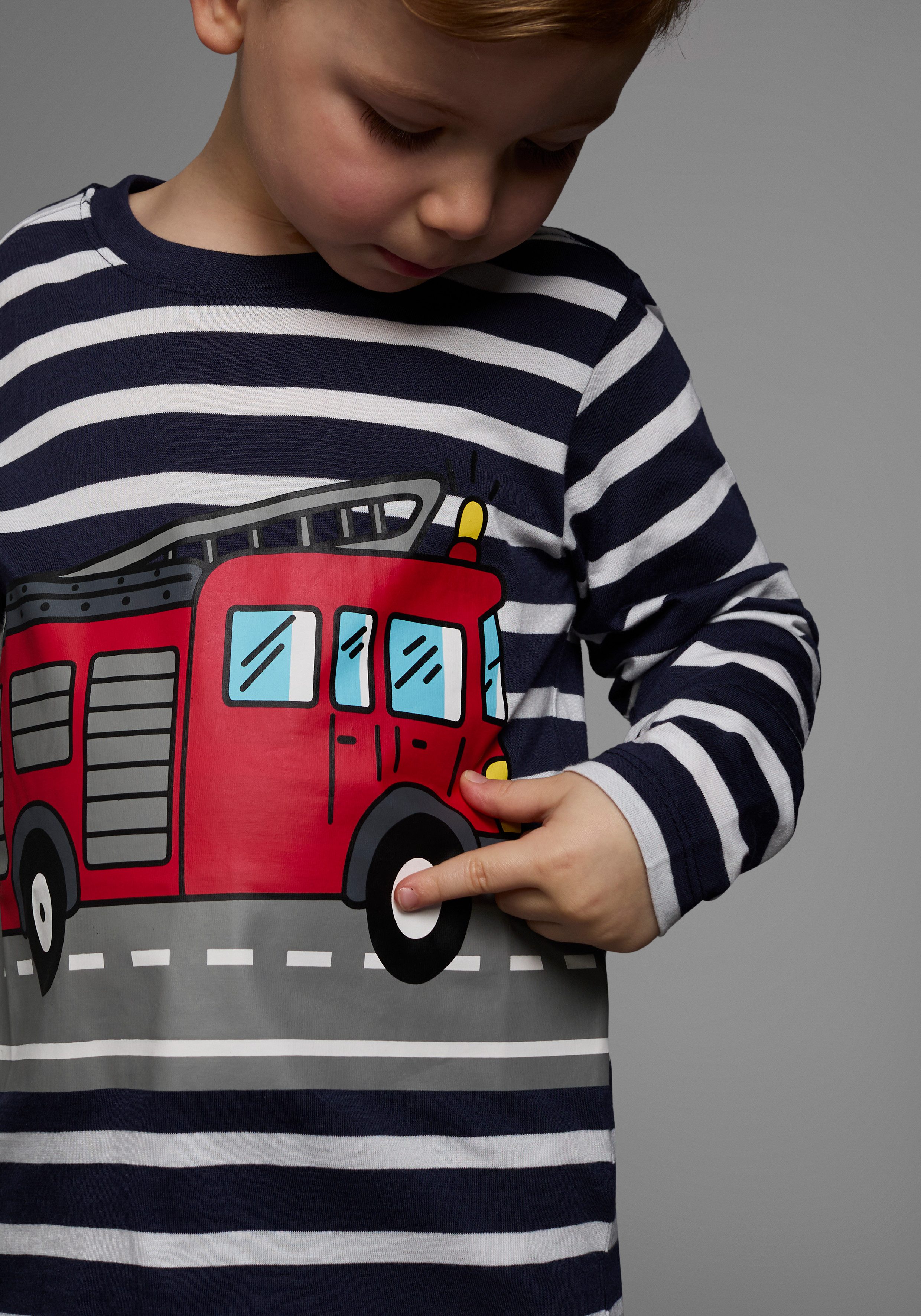 KIDSWORLD Langarmshirt TATÜ TATA die Feuerwehr ist da langärmlig, Basic-Passform, gestreift und bedruckt