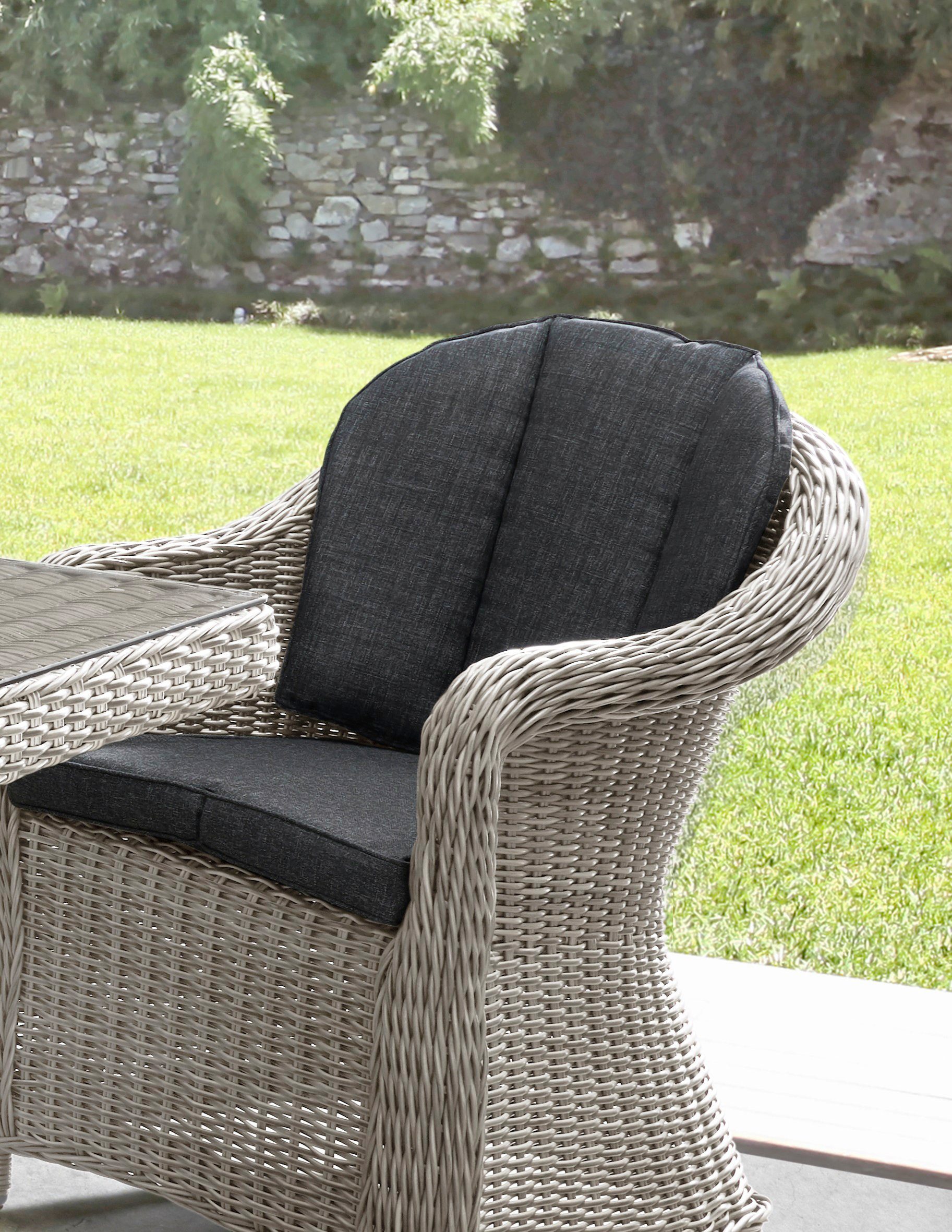 Destiny Garten-Essgruppe MALAGA LUNA, (13-tlg., 4x Sessel, 1x Tisch, inkl. Auflagen), Aluminium, Polyrattan