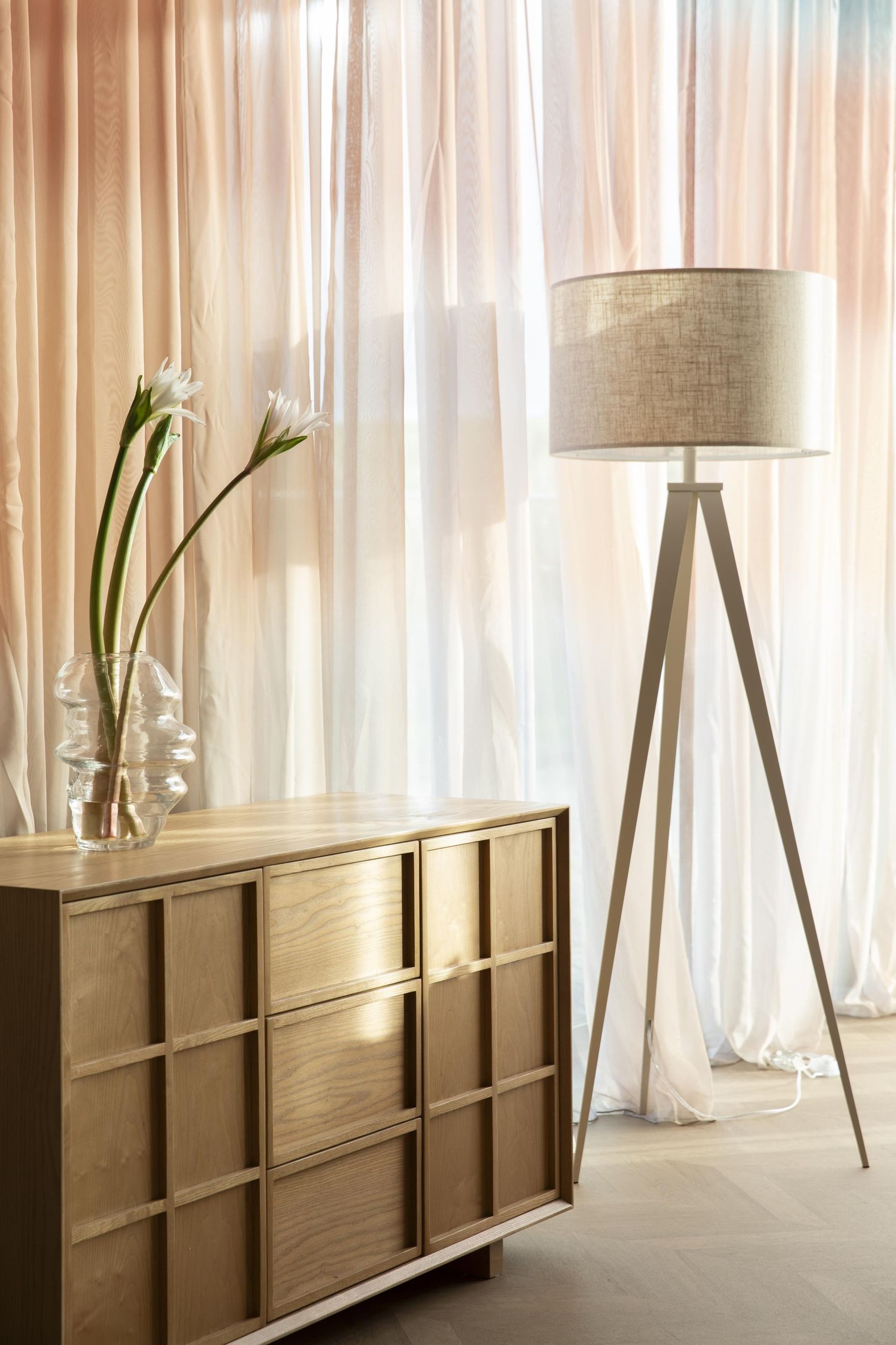 Zuiver Stehlampe Design Stehlampe Tripod Beige Modernes Dreibein-Gestell Zuiver, ohne Leuchtmittel