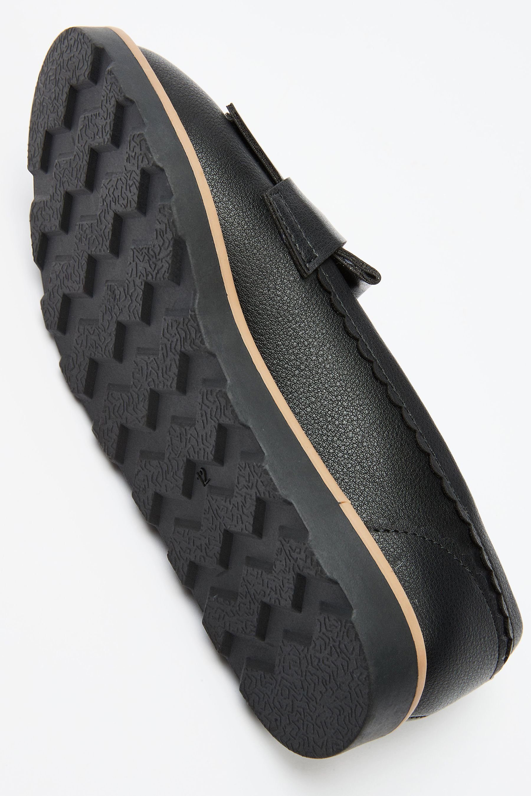 Next Loafer mit für Black (1-tlg) Schule Quaste Loafer die