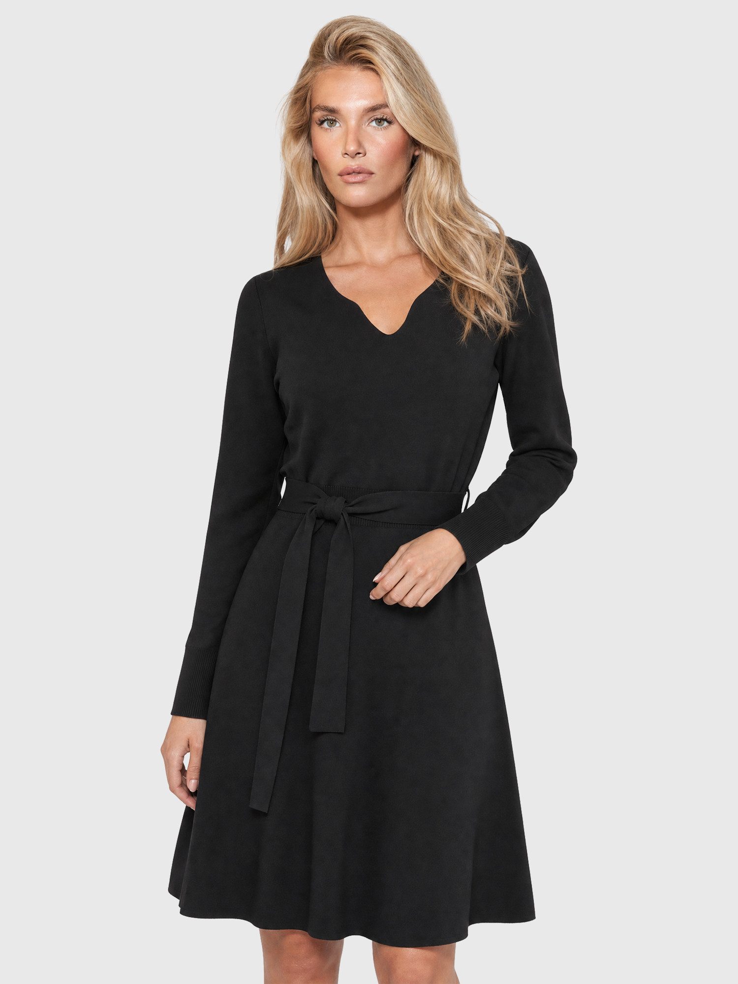Apart Strickkleid mit Bindegürtel und Kaschmiranteil