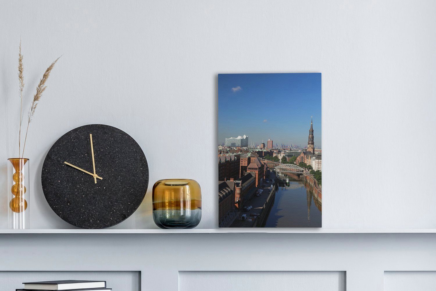 OneMillionCanvasses® Leinwandbild Ansichten Hamburg von 20x30 cm der (1 bespannt fertig inkl. und Leinwandbild St), Gemälde, Elbphilharmonie, Zackenaufhänger
