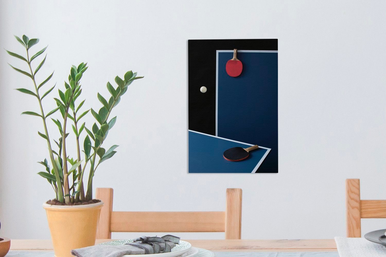 bespannt und inkl. Tischtennisplatten (1 ein 20x30 Leinwandbild OneMillionCanvasses® Zackenaufhänger, Ball in Luft, St), fertig cm der Leinwandbild Gemälde,