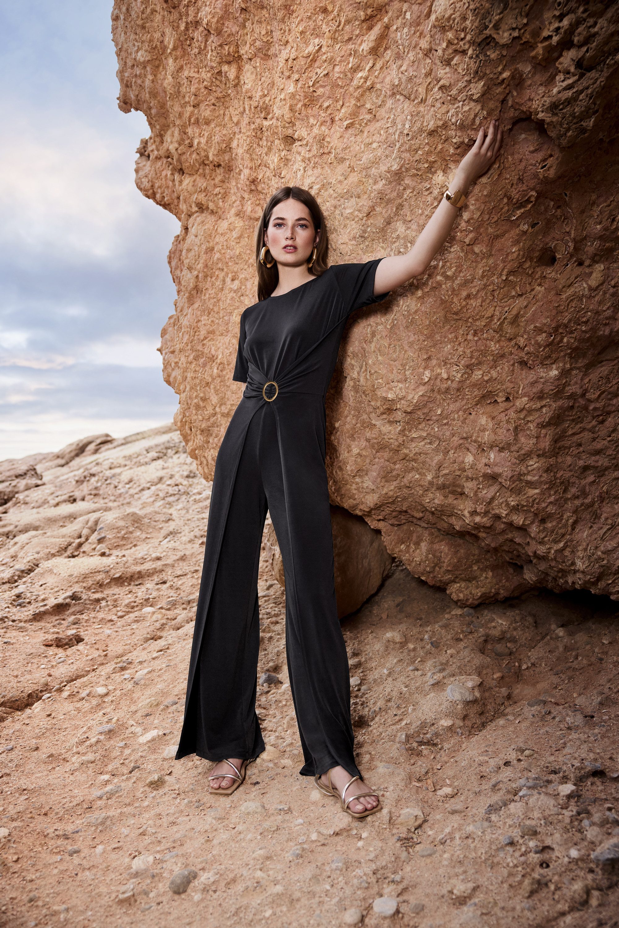 SWING Jumpsuit Jumpsuit aus Jersey mit Zierschnalle Oberteil in lockerer Passform