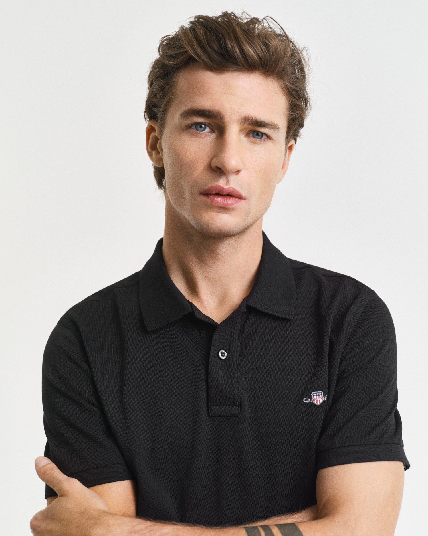Gant Poloshirt REG SHIELD SS PIQUE POLO mit Logo und Flachstrickkragen 100% Baumwolle Pique