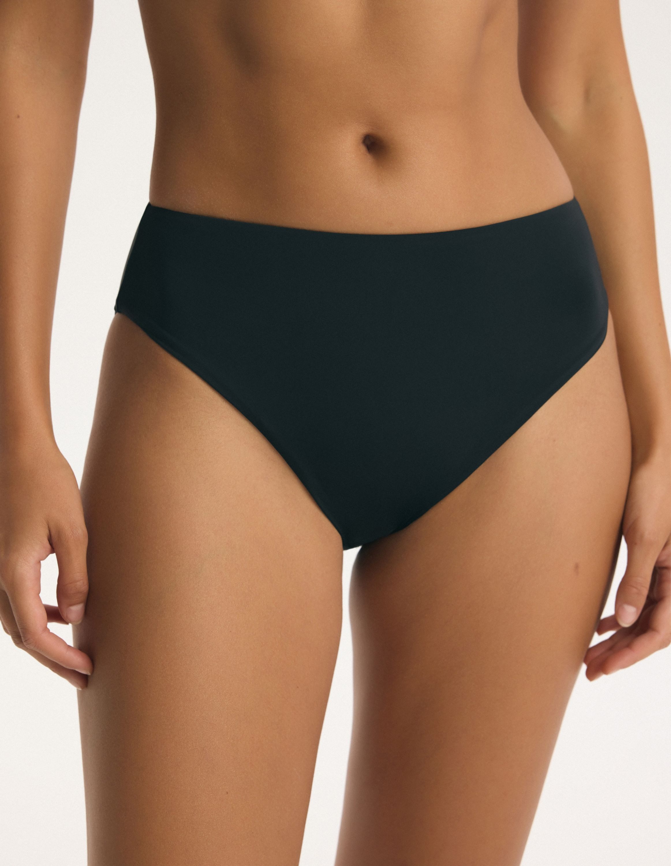 ESOTIQ Bikini-Hose Bikini High Leg BASE, klassischer Schnitt (1-St)