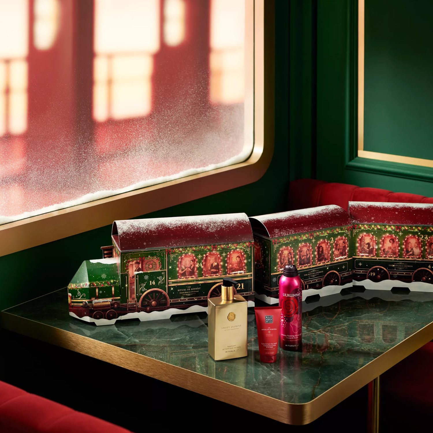 Rituals Adventskalender Rituals Premium Adventskalender 2026 – Zug-Display, 24 Überraschungen (24-tlg), 24-tlg. Zug-Kalender 6 Produkte Originalgrösse Body, Bat – Bild 2 von 4