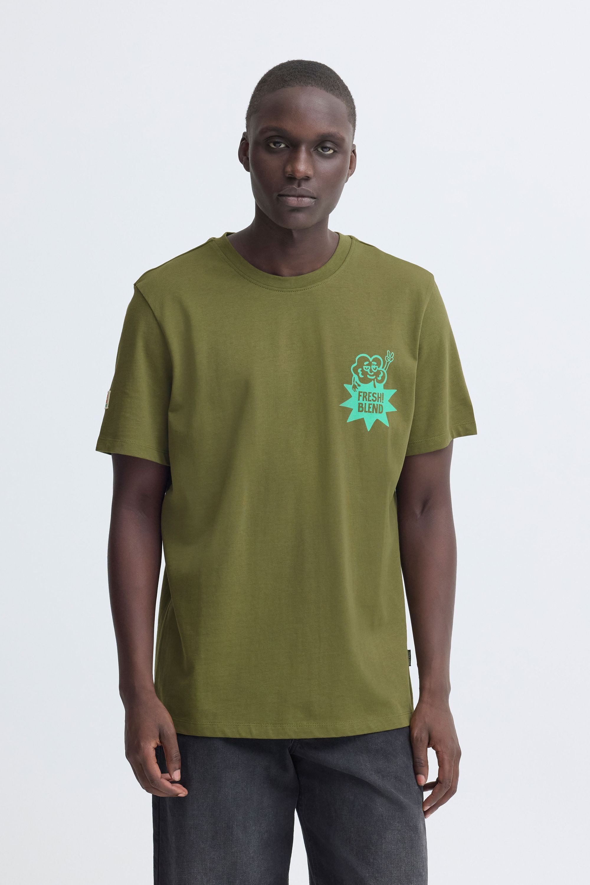 Blend Rundhalsshirt BHSun (1-tlg) Lässiges T-Shirt mit auffälligem Backprint