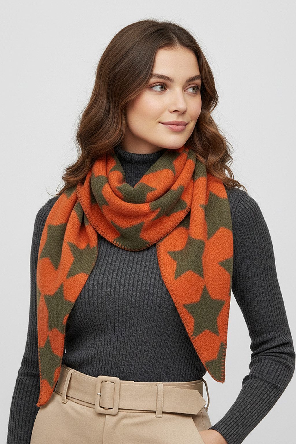 Faera Modeschal Flauschig mit Kontrastnaht, (1-St), 9428 in Orange günstig online kaufen