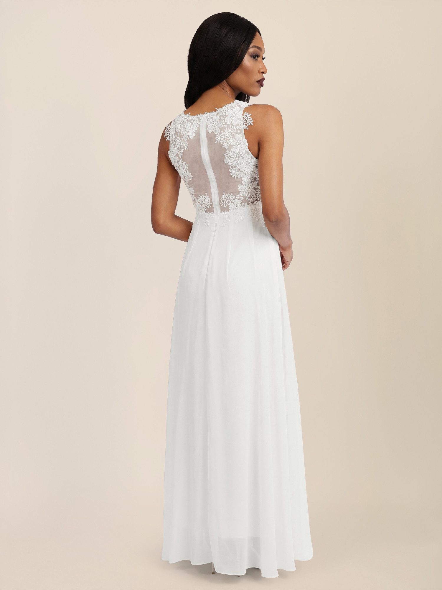 Apart Abendkleid mit floraler Spitze und fließendem Rock