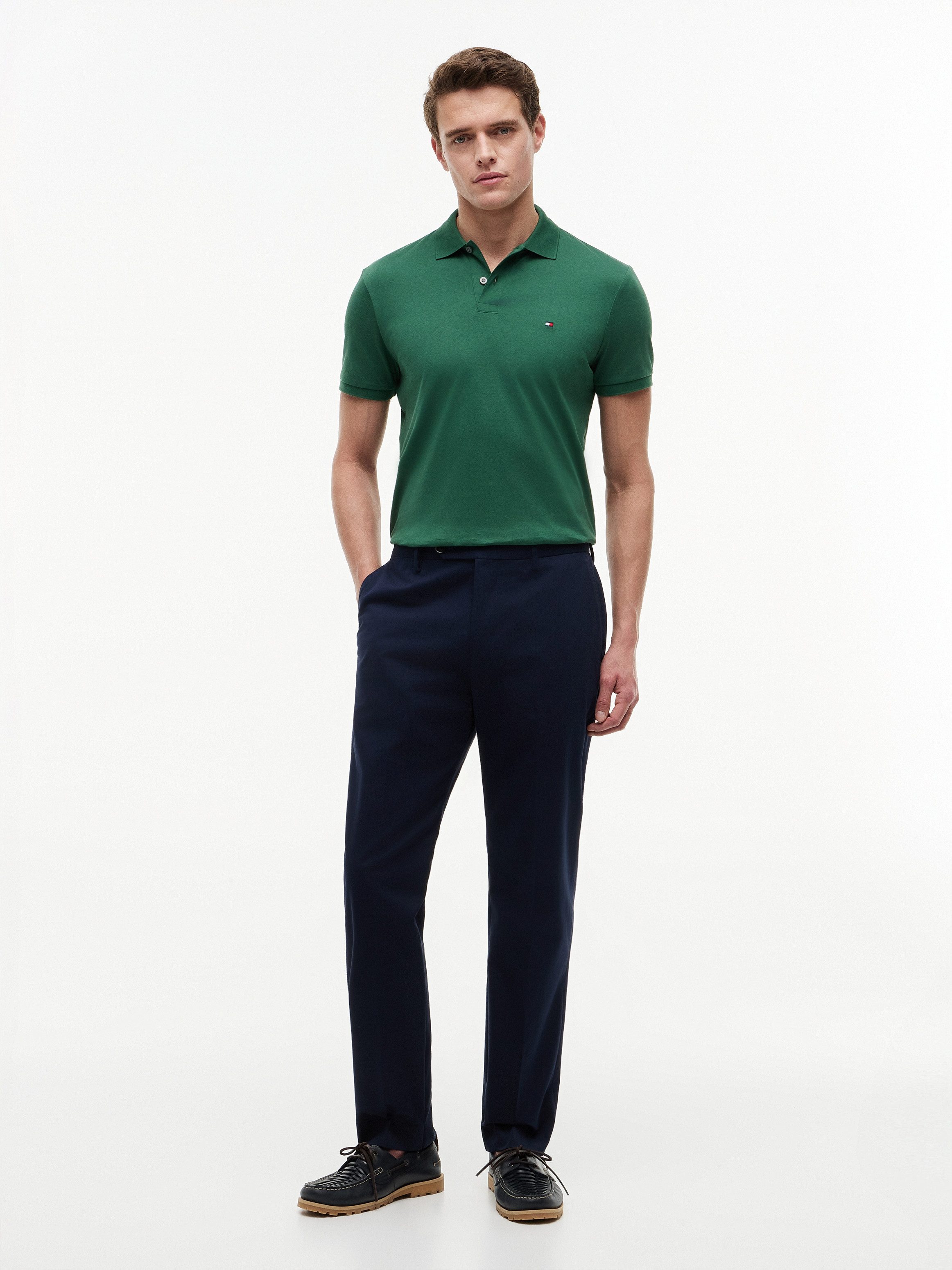 Tommy Hilfiger Poloshirt LIQUID COTTON REGULAR SEASONAL mit Logostickerei – Bild 4 von 5