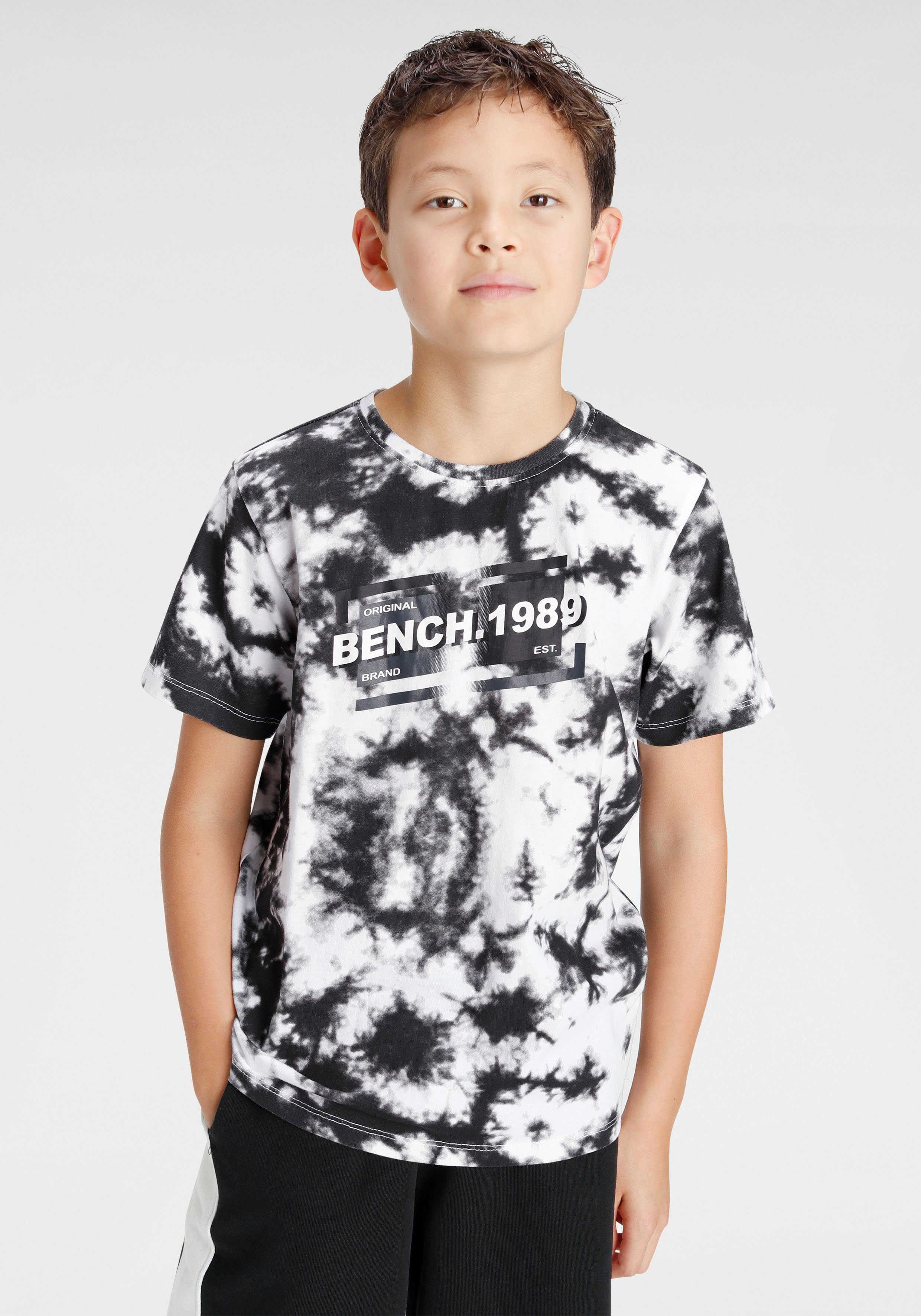 Günstiger beliebter Versandhandel Bench. T-Shirt in Batikoptik toller