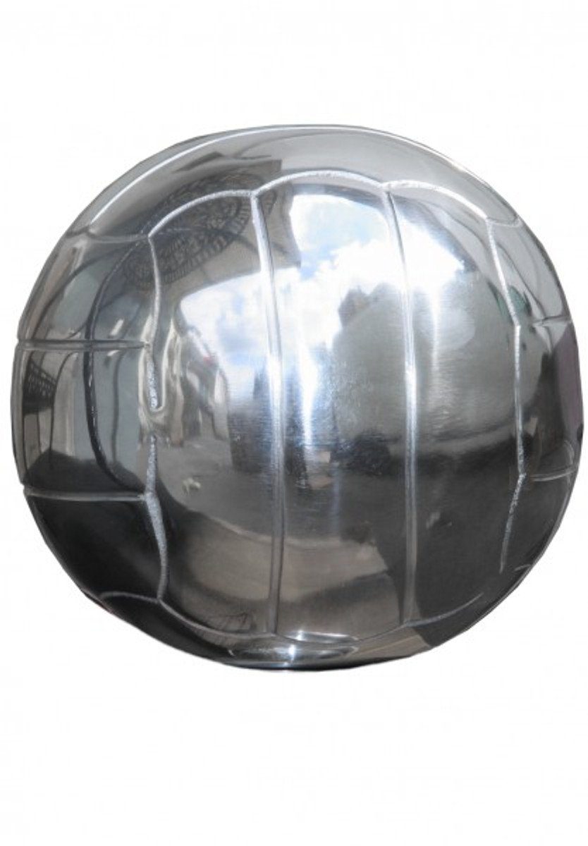 Casa Padrino Dekofigur Casa poliertem Dekoration Fußball Aluminium aus Figur Deko Sockel Art auf Silber Fußball Padrino Ball Deco Skulptur