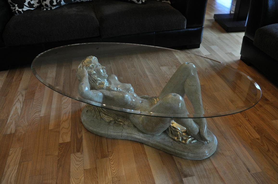 JVmoebel Skulptur Erotischer Glastisch Skulptur Couchtisch Tische Sofa Bestell Tisch