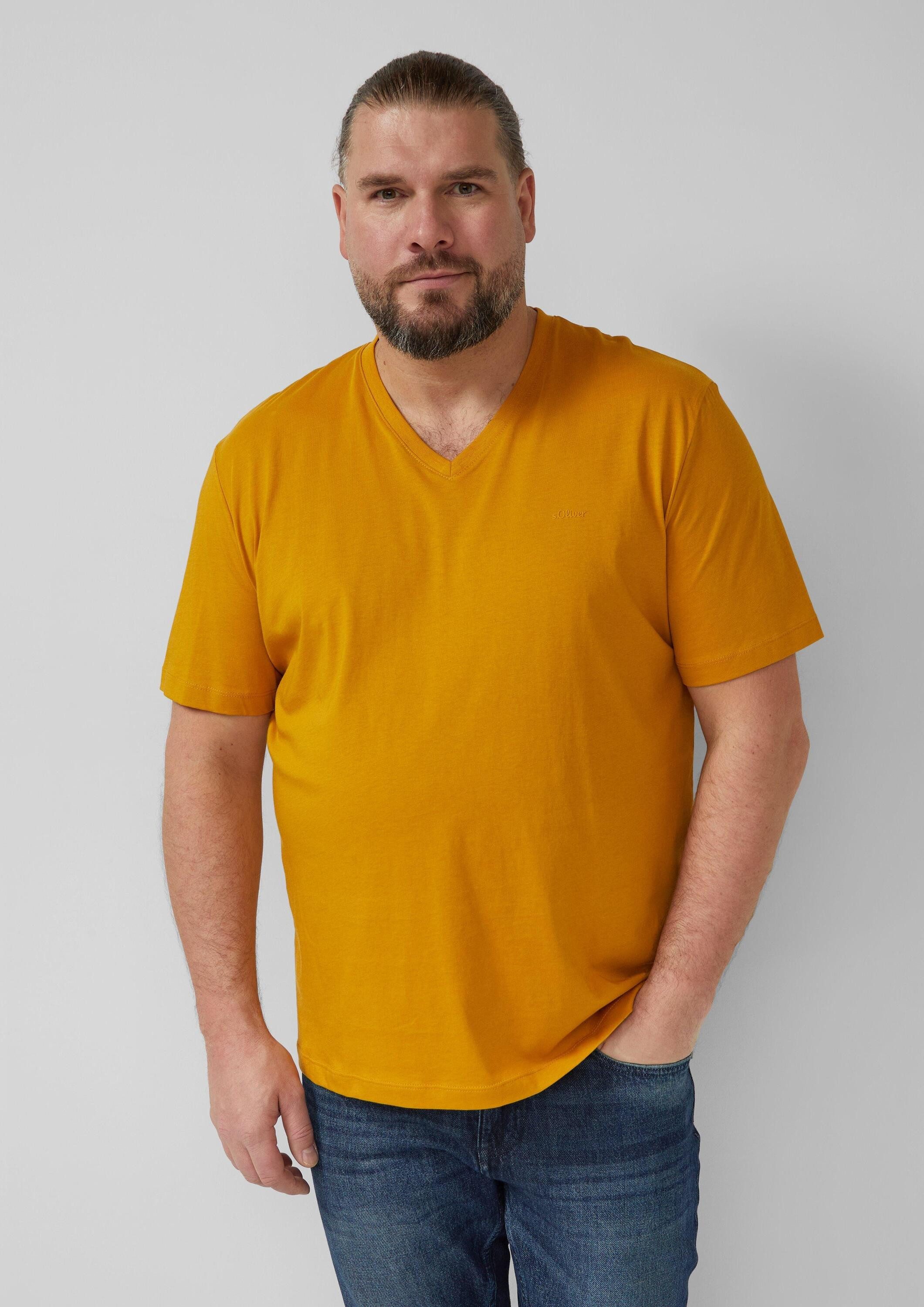 s.Oliver Kurzarmshirt T-Shirt Baumwoll-T-Shirt mit V-Ausschnitt und Logopri günstig online kaufen