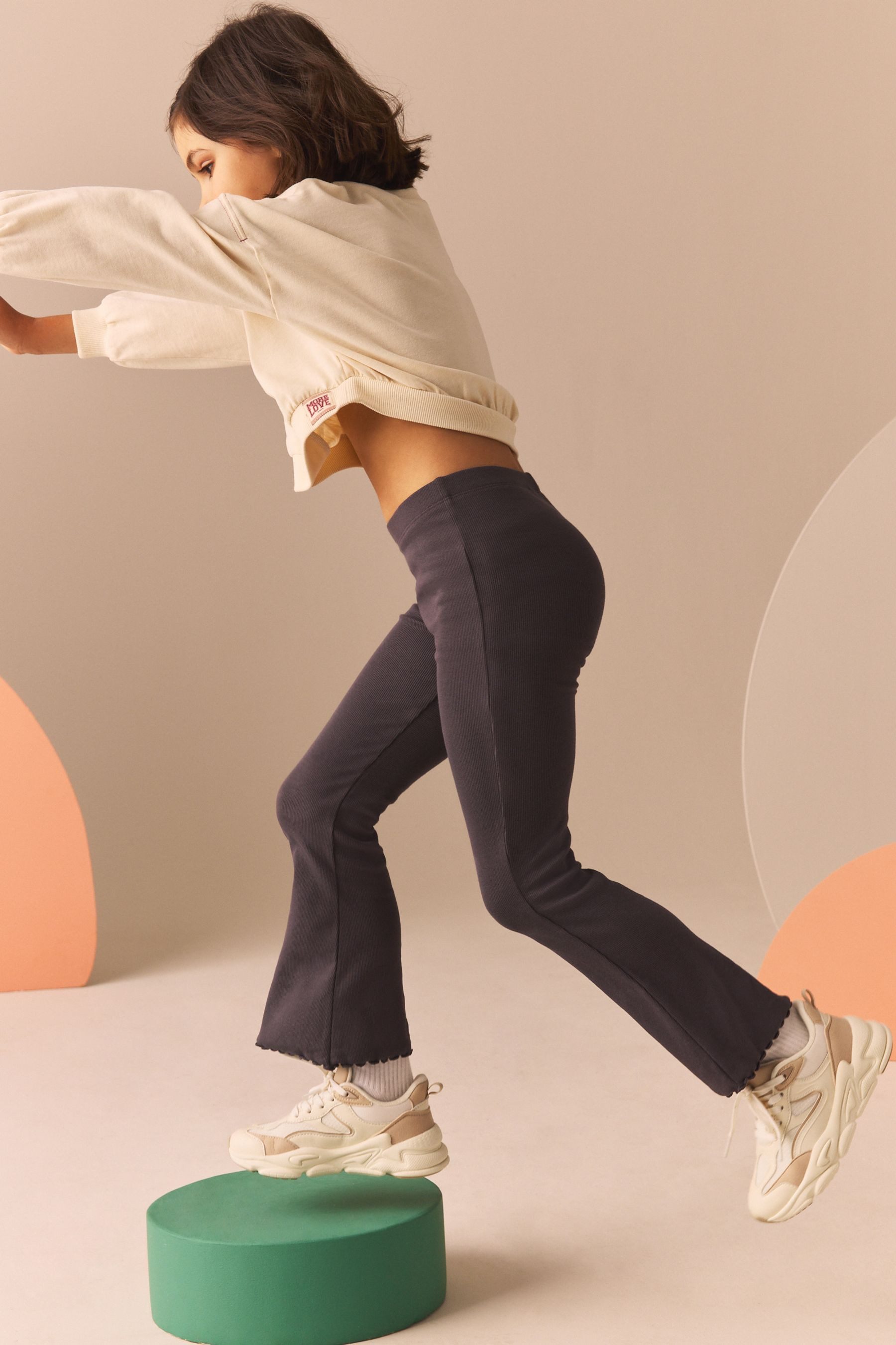 Next Leggings Gerippte Leggings mit ausgestelltem Bein (1-tlg) – Bild 4 von 4
