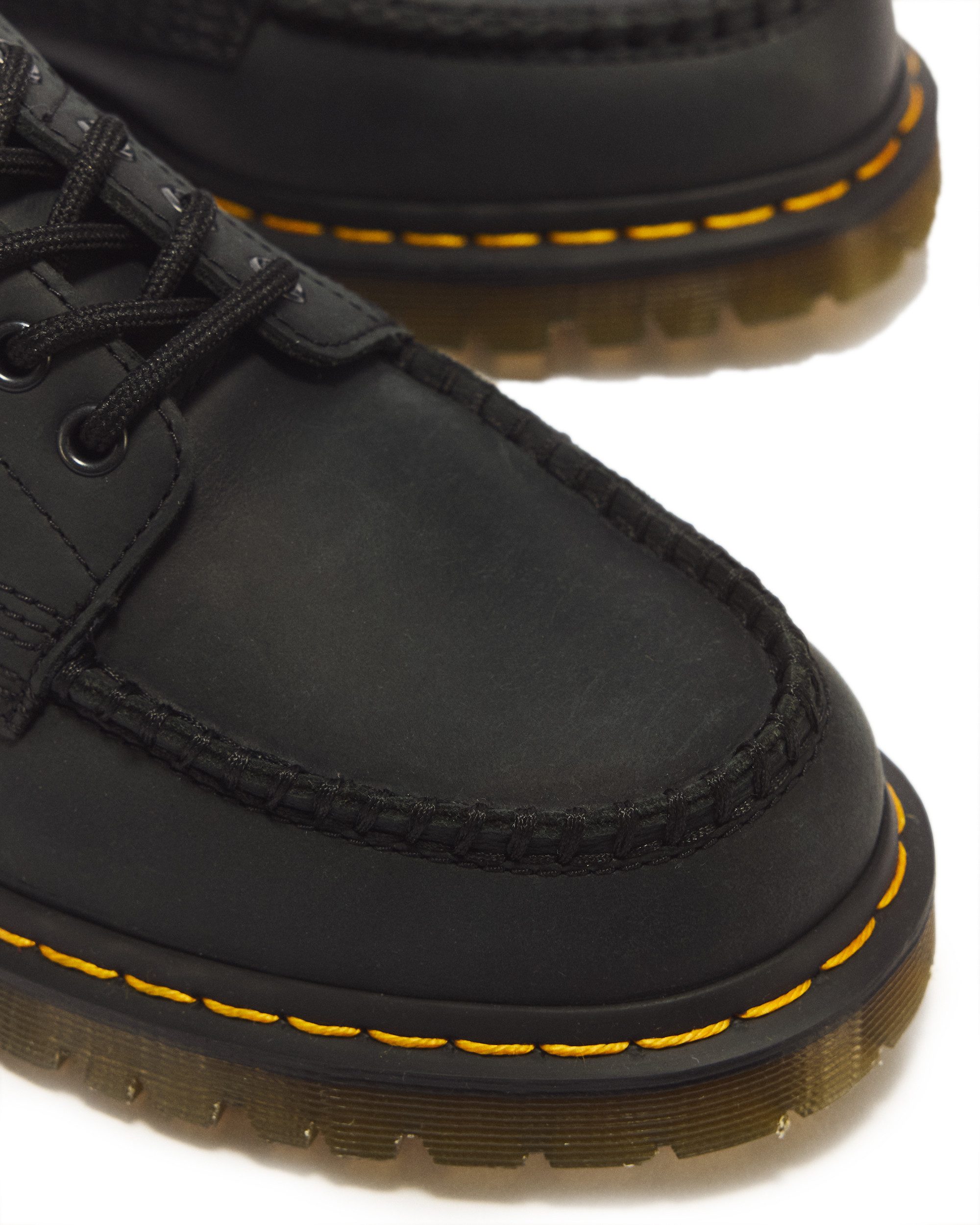 DR. MARTENS Lowell Schnürschuh Blockabsatz, Plateau, Halbschuh mit modischen Ziernäthen