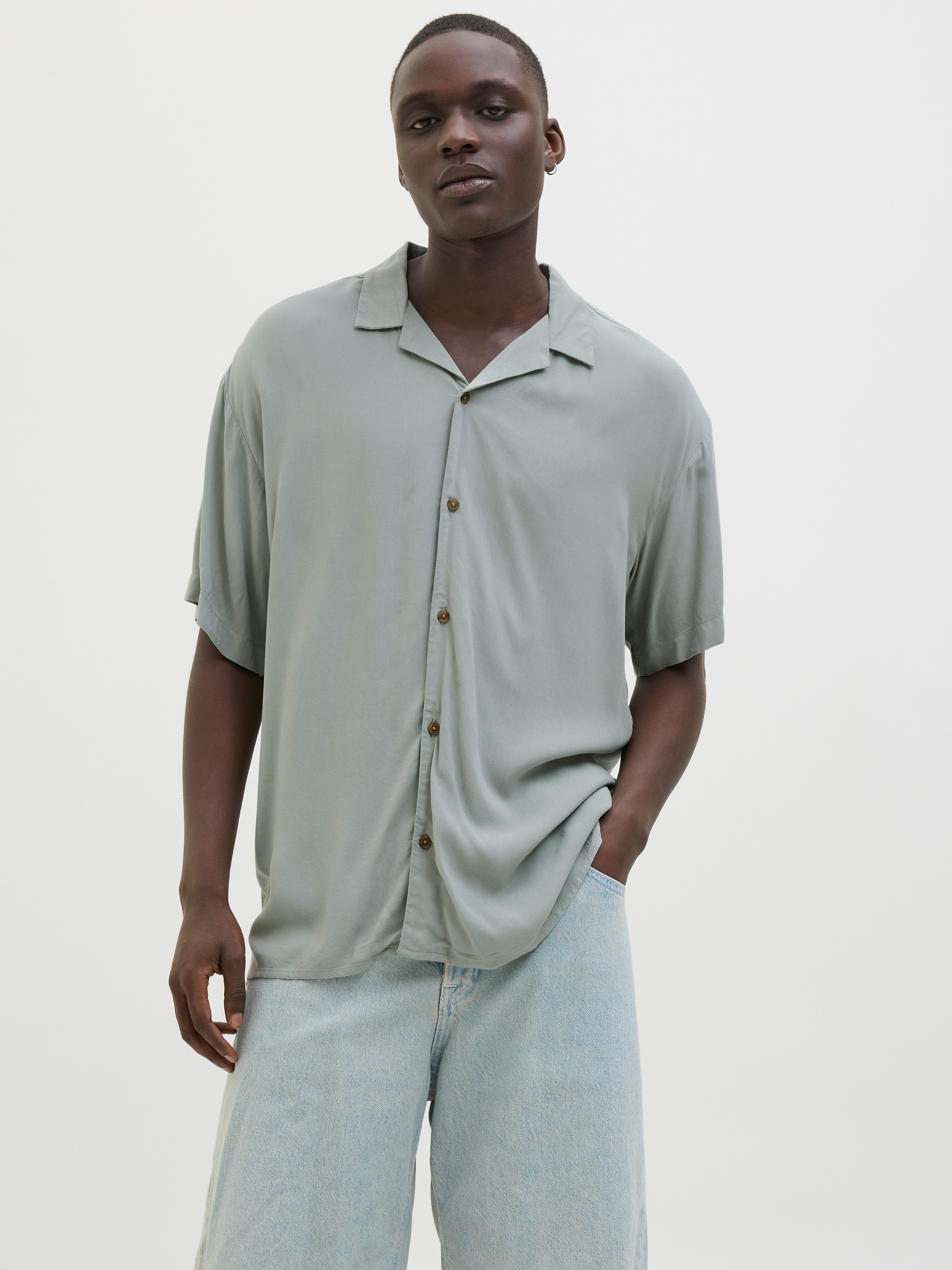 Jack & Jones Kurzarmhemd JJEJEFF SOLID günstig online kaufen