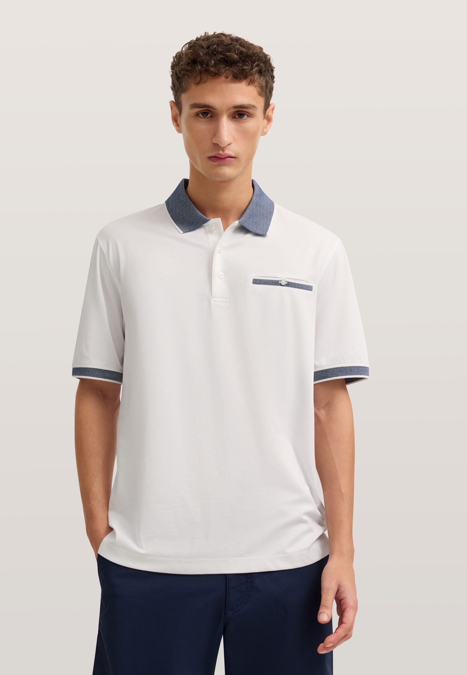 bugatti Poloshirt Modern Fit mit einer Brusttasche