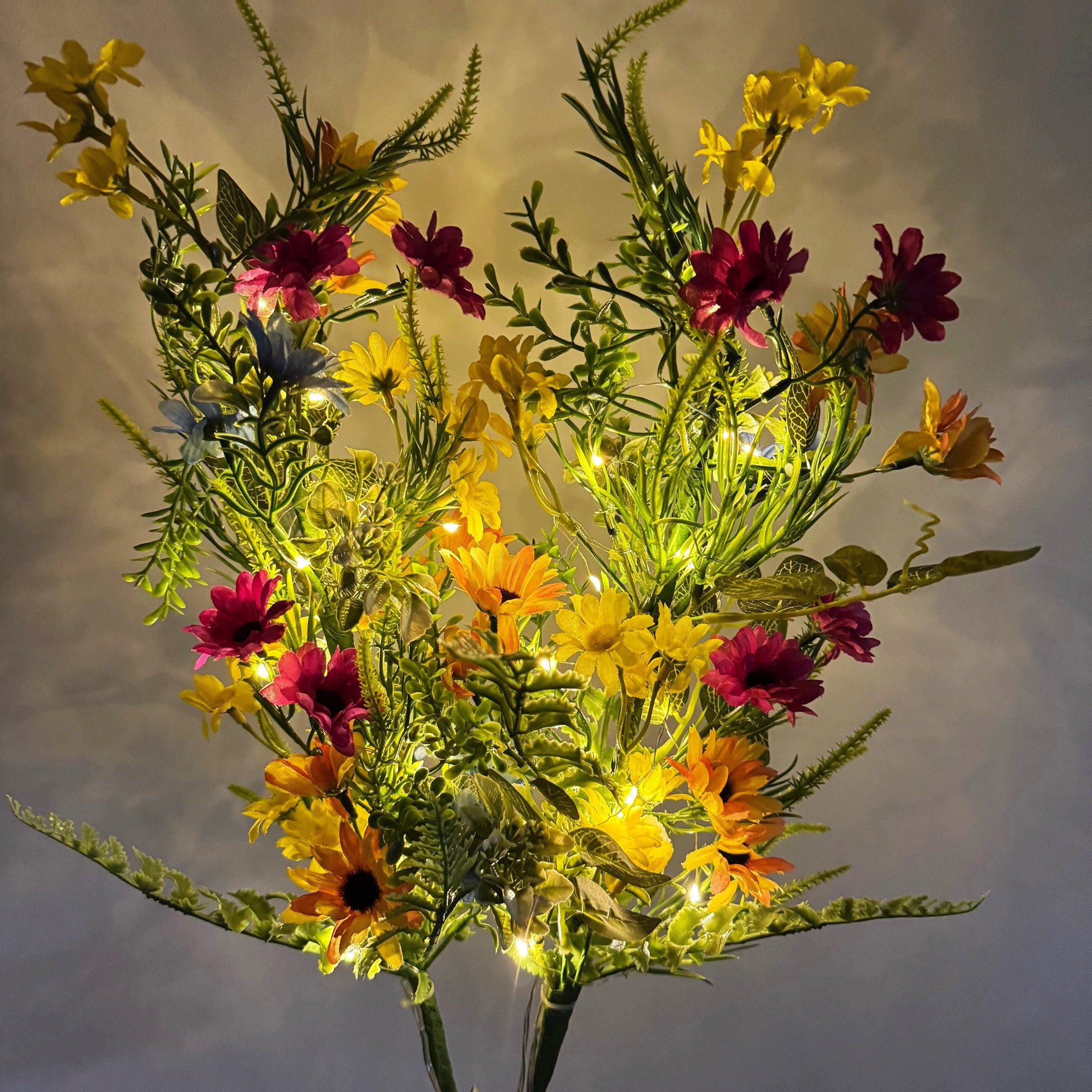 Kunstzweig 2 Deko Zweige mit künstlichen Blüten und 30 LED Lichtern inkl. T günstig online kaufen