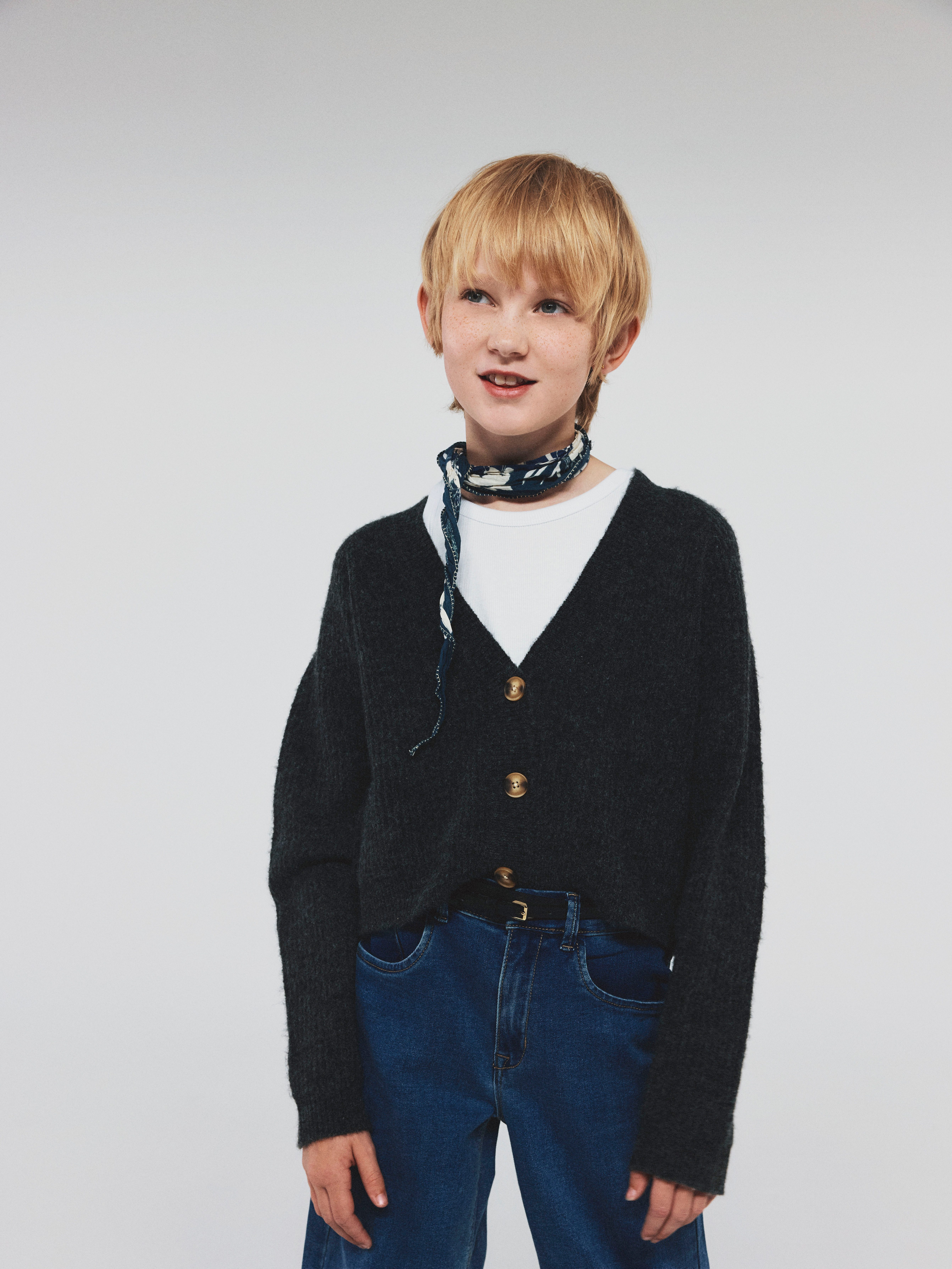 Name It Strickjacke NKFHOLLY BOXY SHORT KNIT CARD NOOS in modischer Boxy-Form, mit tiefem V-Ausschnitt