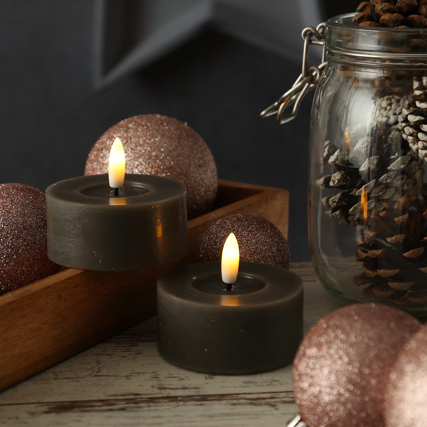 Adilina LED-Kerze LED Maxi Teelichter Lina Rustik Optik Echtwachs D: 7cm grau 2er Set (2-tlg)