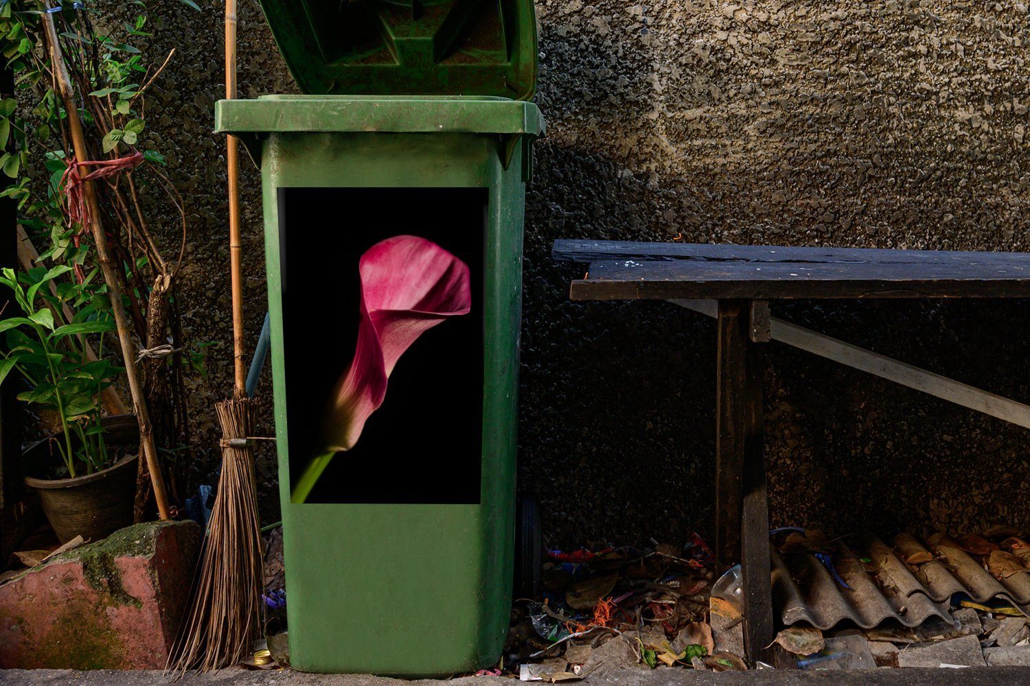 MuchoWow Container, Mülltonne, Dunkelrosa Wandsticker schwarzem Mülleimer-aufkleber, vor Calla Abfalbehälter St), Hintergrund Sticker, (1