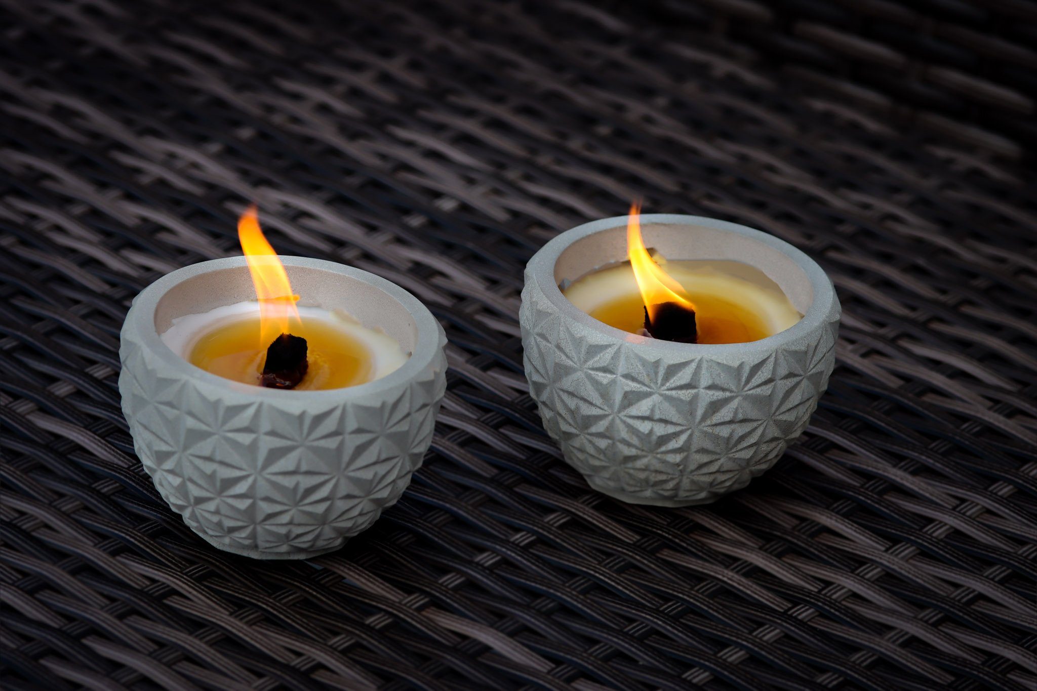 Gedankenwunder Manufaktur Feuerschale 2er-Set Beton Outdoor Kerze Ornament  Feuer Dauerdocht mit Kerzenresten