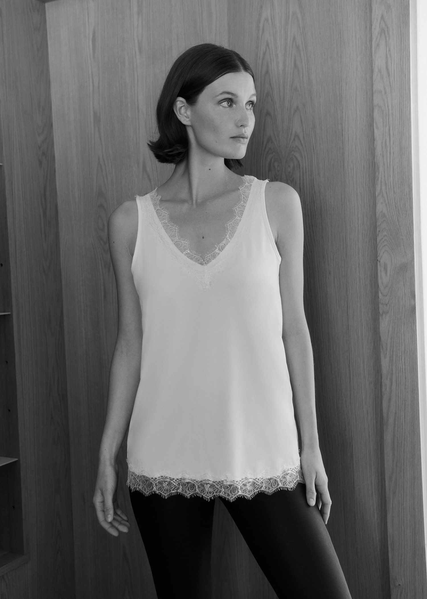 rosemunde Spitzentop Billie Tank Top Vintage-Spitzenbesatz an V- Ausschnitt und Saum