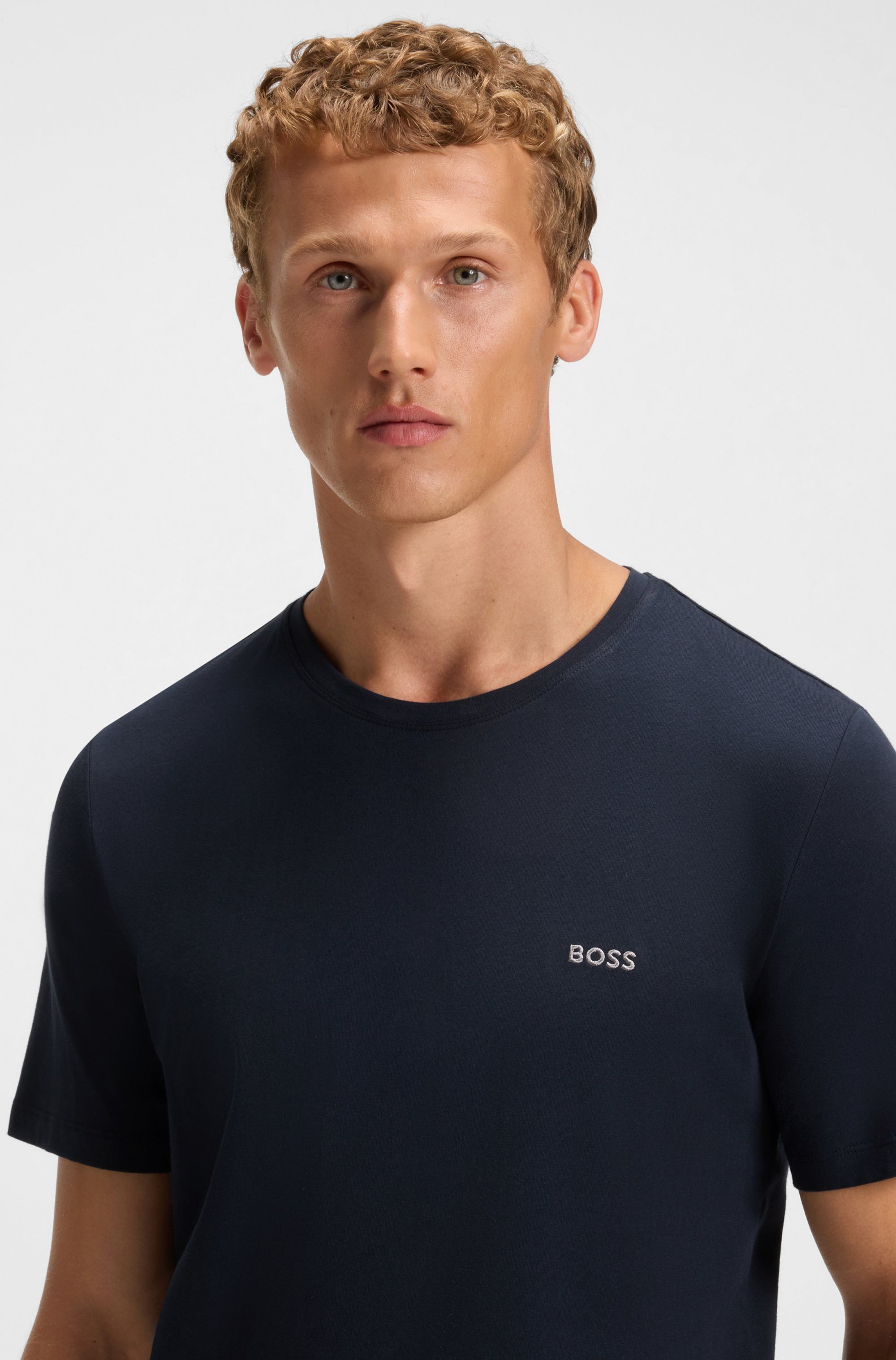 BOSS T-Shirt Mix&Match T-Shirt R mit BOSS Stickerei auf der Brust