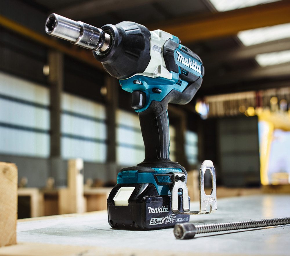 Makita Akku-Schlagschrauber DTW1002Z, 1800 U/min, ohne günstig online kaufen
