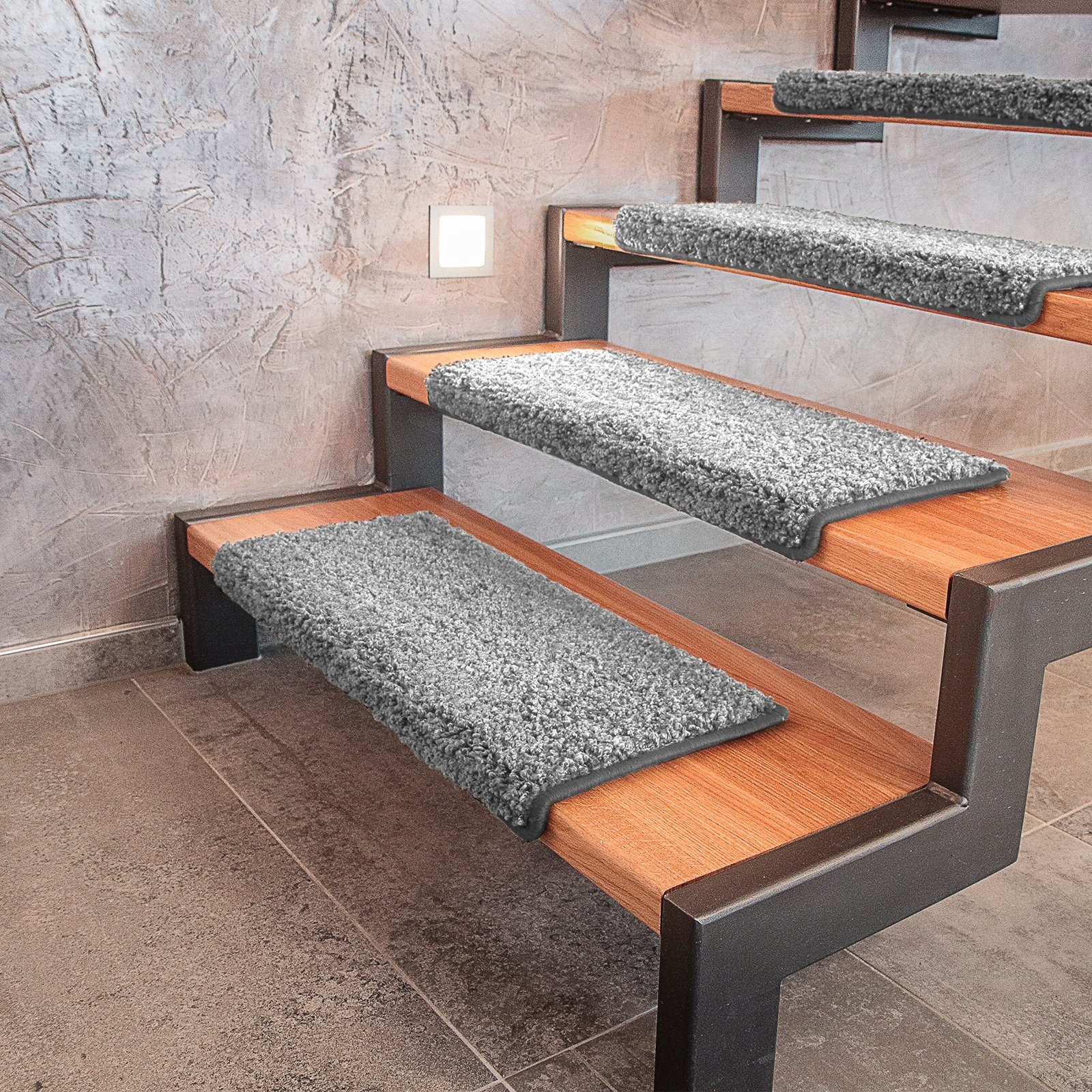 Stufenmatte Bali, Erhältlich in verschiedenen Farben & Größen, Treppenschutz, Floordirekt, Rechteckig, Höhe: 10 mm Grau