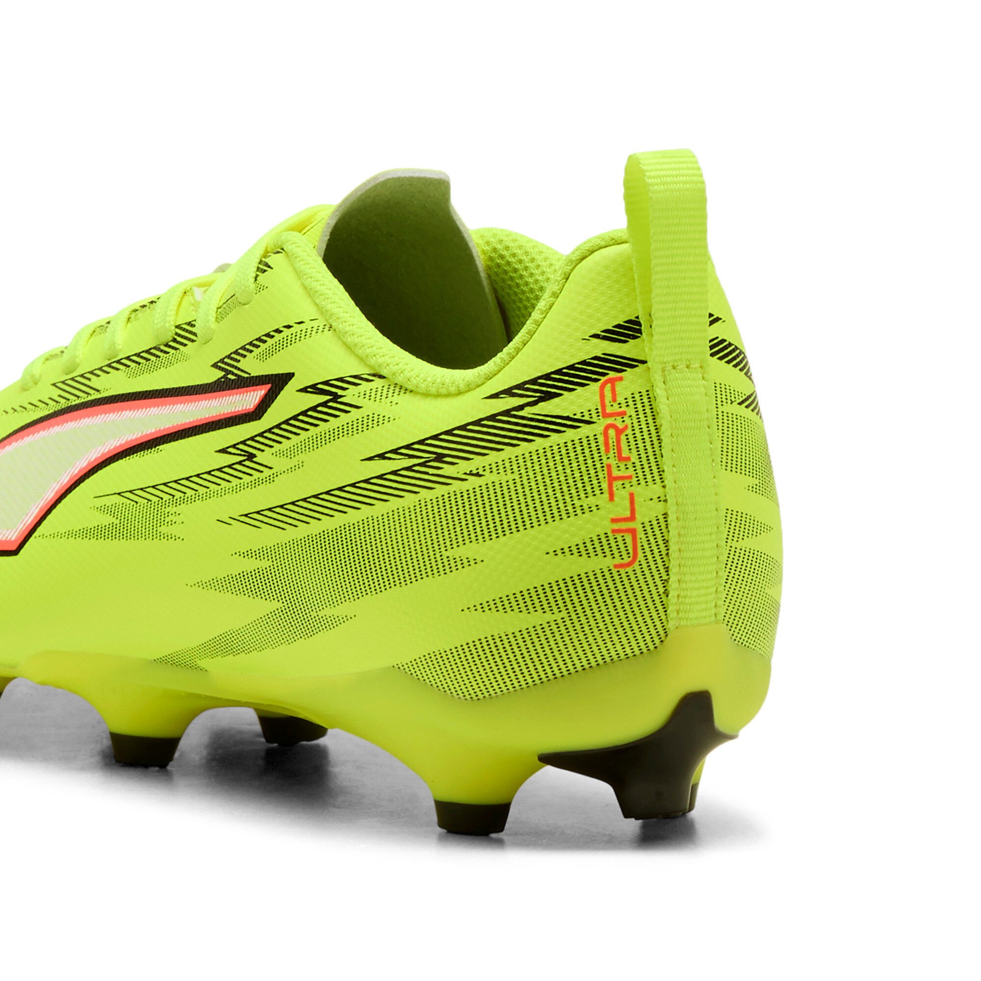 PUMA ULTRA 6 PLAY FG/AG JR Fußballschuh für Rasen- und Kunstrasenplätze, atmungsaktiv, mit Schnürung