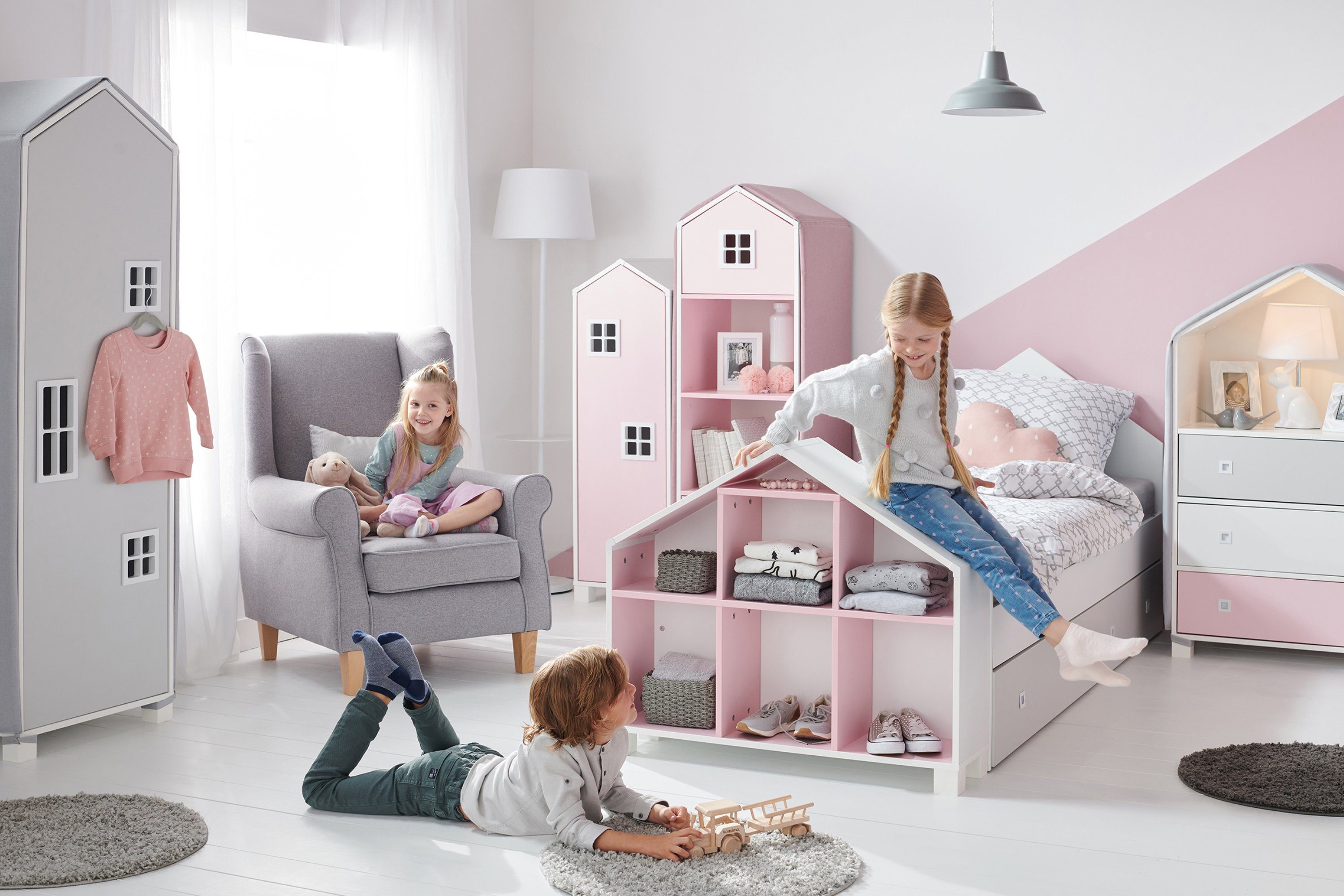 Konsimo Babyzimmer-Komplettset Bücherregal rosa Kindermöbel-Set / Möbel 2x Hausform Kinderkomplettzimmer, / grau weiß Kommode, MIRUM