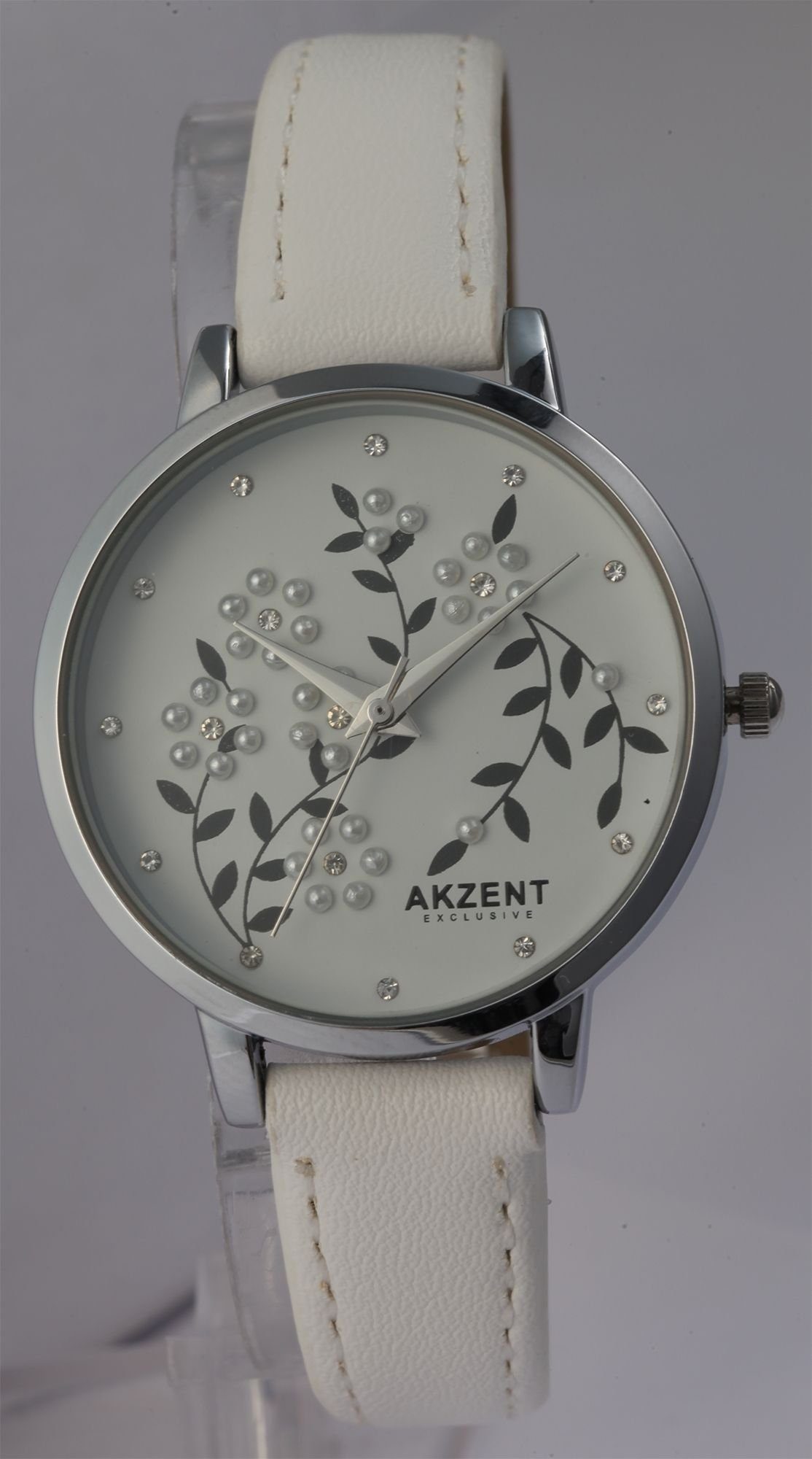 Armbanduhr Damen AKZENT Blumen mit Lederimitationsband silberfarbig Golsum Quarzuhr