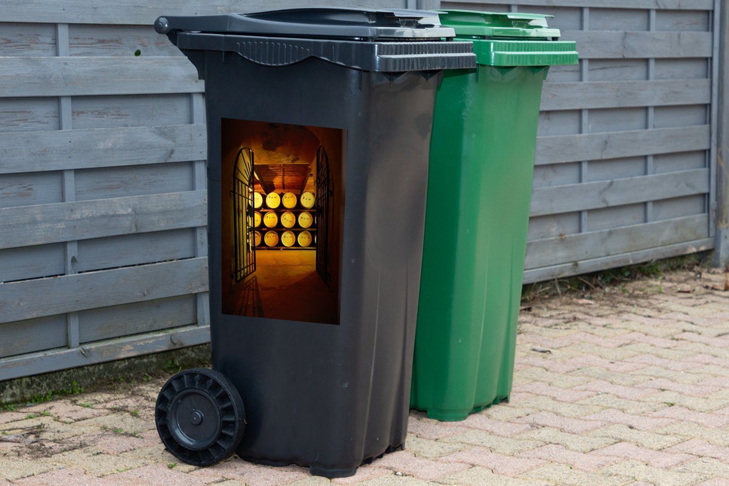 St), Bild Mülleimer-aufkleber, Sticker, Eingangs des Weinkeller zu Abfalbehälter MuchoWow (1 Container, Mülltonne, einem Wandsticker