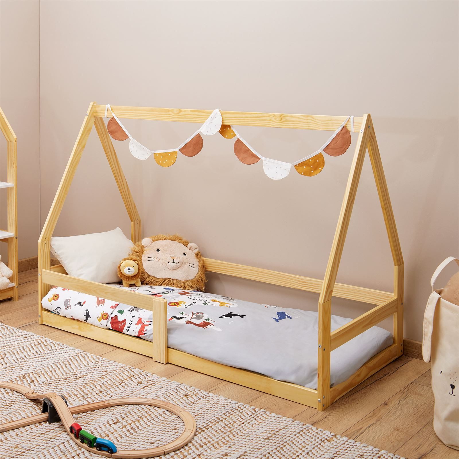 IDIMEX Kinderbett LUSIA, Hausbett Kinder Bodenbett Kinderbett Kiefer-Massiv günstig online kaufen