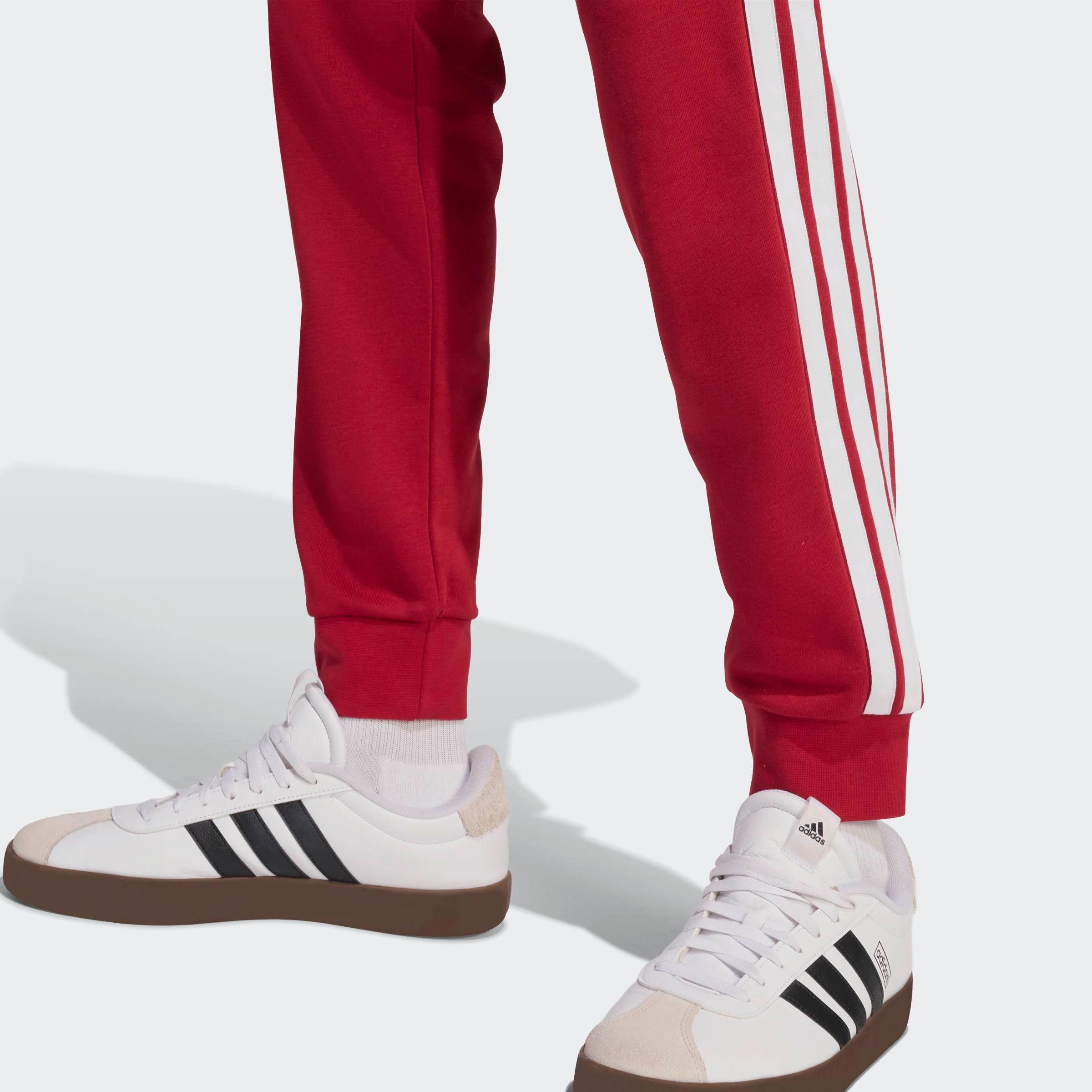 adidas Sportswear Sporthose ESSENTIALS 3-STREIFEN FRENCH TERRY schmal zulaufende Beinform, für sportliche Aktivitäten