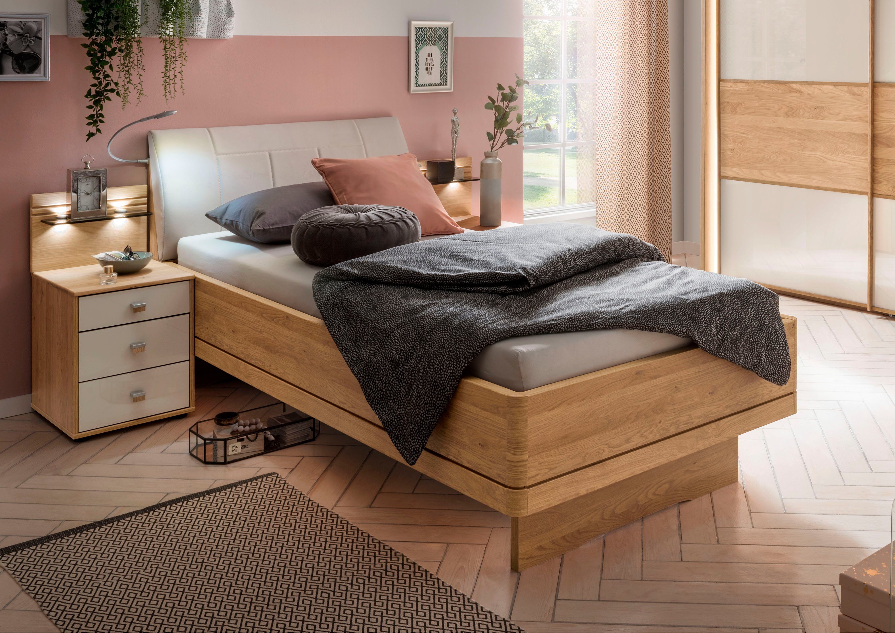 WIEMANN Bett Kiruna, Bettgestell, Bettrahmen, Eiche Nachbildung, Polsterkopfteil (4-fache Liegehöhenverstellung, MADE IN GERMANY), Polsterkopfteil aus Kunstleder, verschiedene Größen, in Komforthöhe