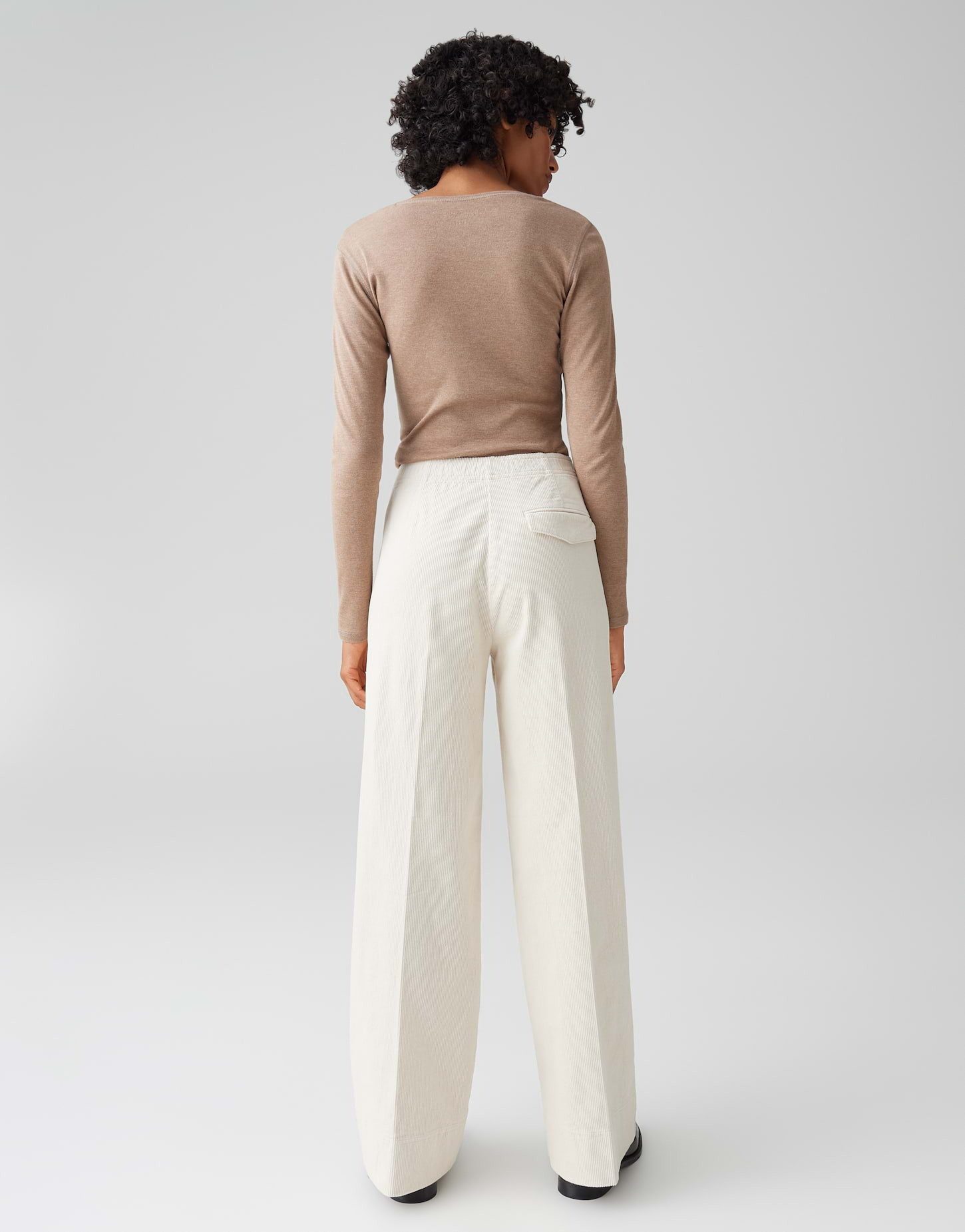OPUS Cordhose MILENI CARGO Wide Leg aus Cord weiter, gerader Beinverlauf, weicher Griff, samtige Oberfläche – Bild 3 von 5