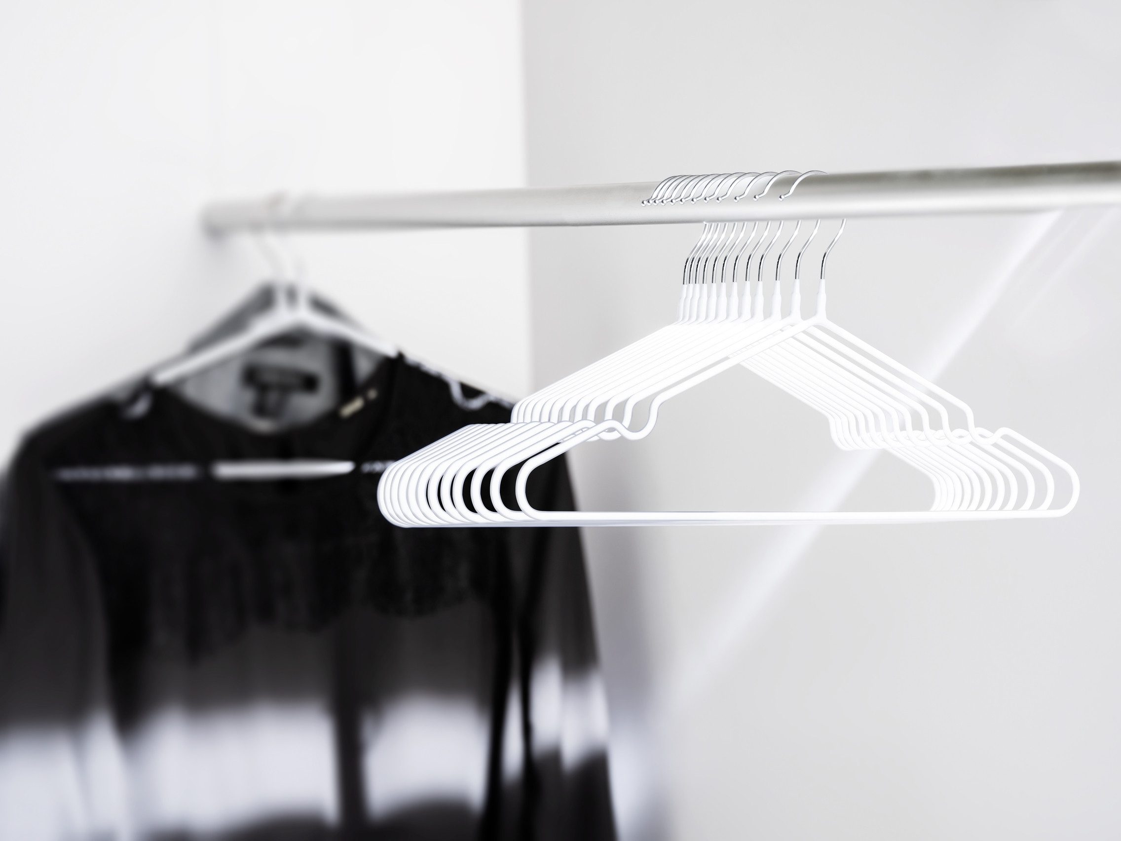 WENKO Kleiderbügel Modell Sascha, (Set, 20-tlg), rutschfeste Beschichtung, schmales Design