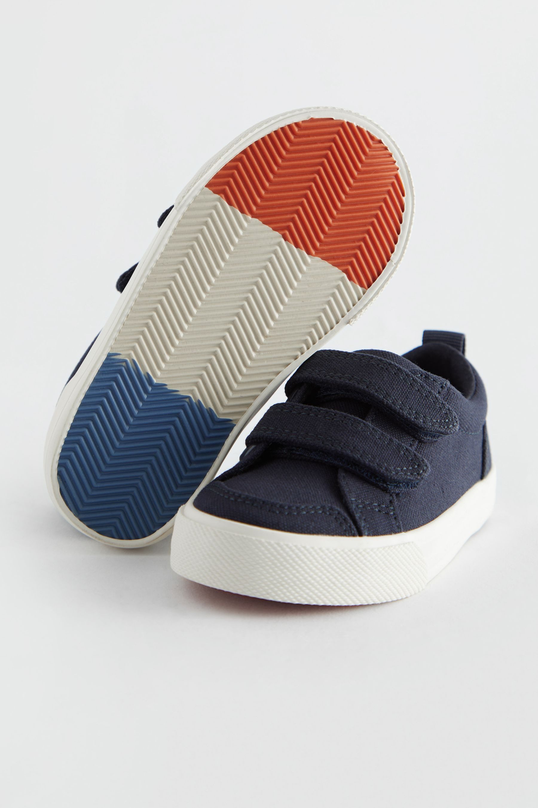 Next Schuhe mit Doppelklettverschluss, weite Passform Sneaker (1-tlg)
