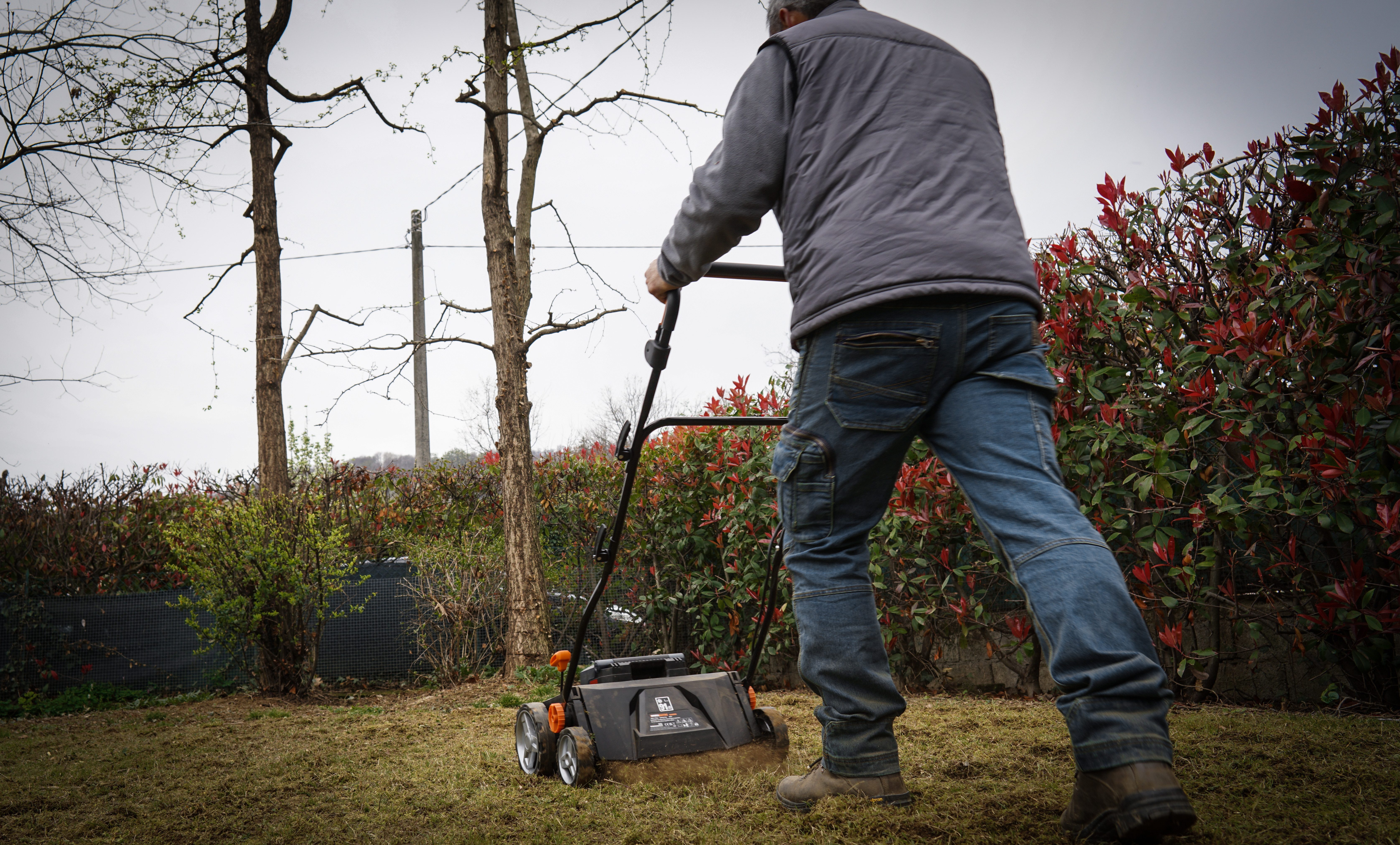 Worx Akku-Vertikutierer / Lüfter Nitro WG855E.9, 36 cm Arbeitsbreite, bis zu 400 m², 4 Stufen Höhenverstellung, ohne Akku und Ladegerät