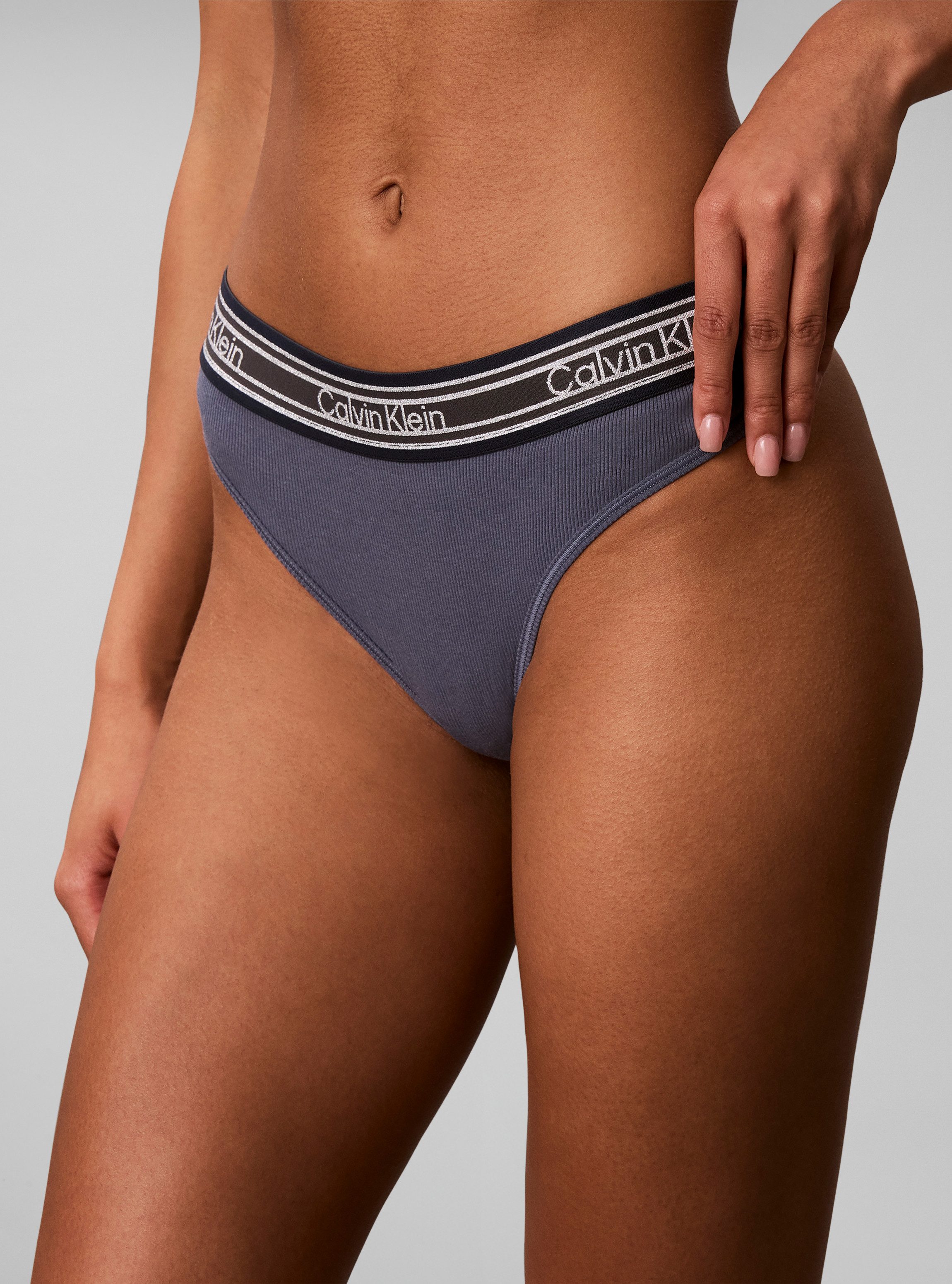 Calvin Klein Underwear Tanga THONG Körpernahe Passform mit elastischem Bund